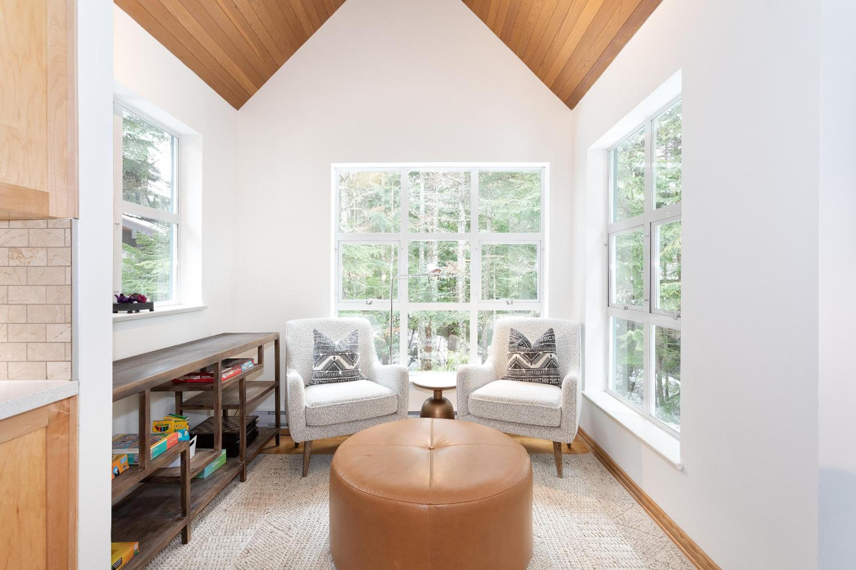 Snowbird 304 | Newly Renovated Townhome Perfect for Families! Hot Tub & Underground Parking