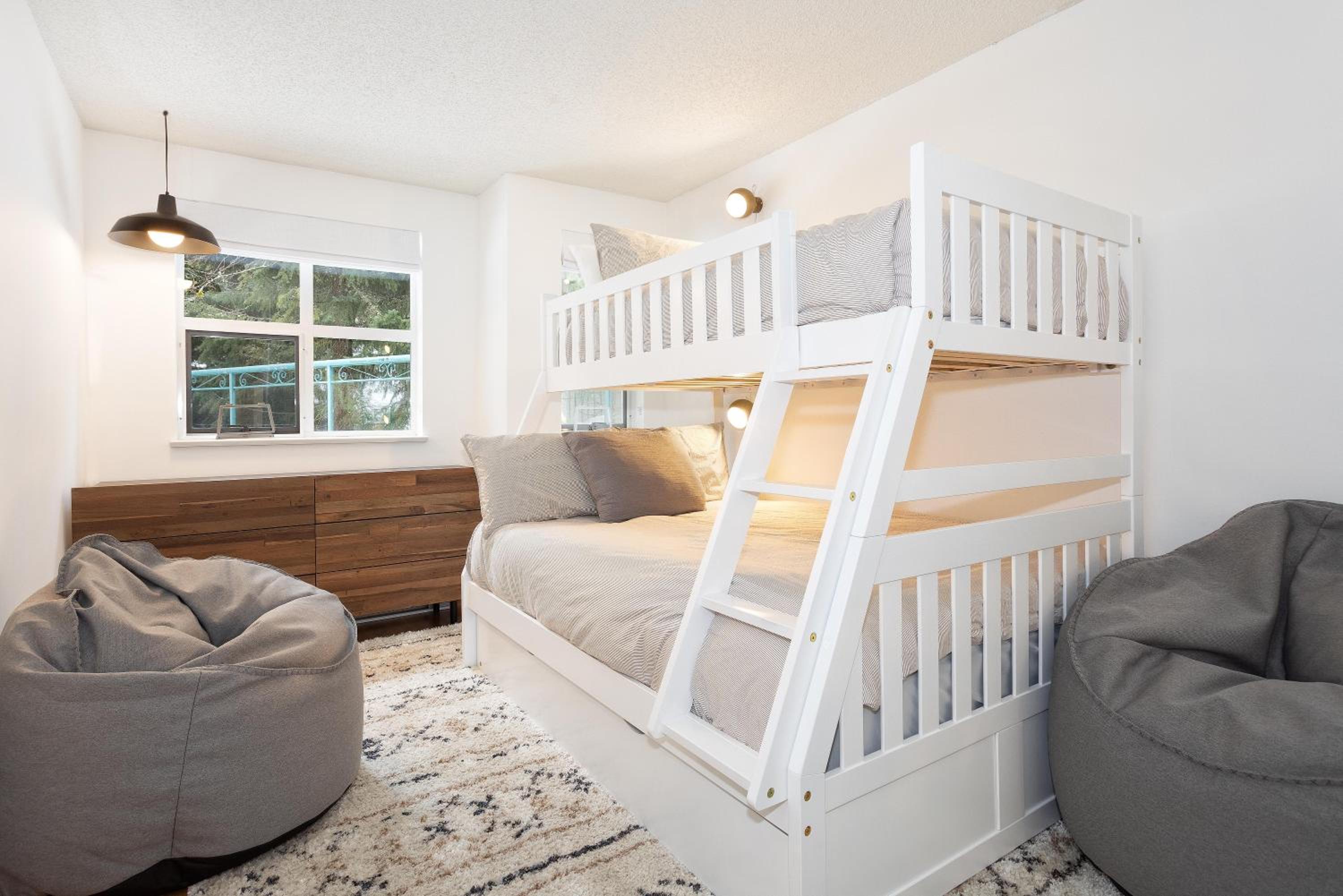 Snowbird 304 | Newly Renovated Townhome Perfect for Families! Hot Tub & Underground Parking
