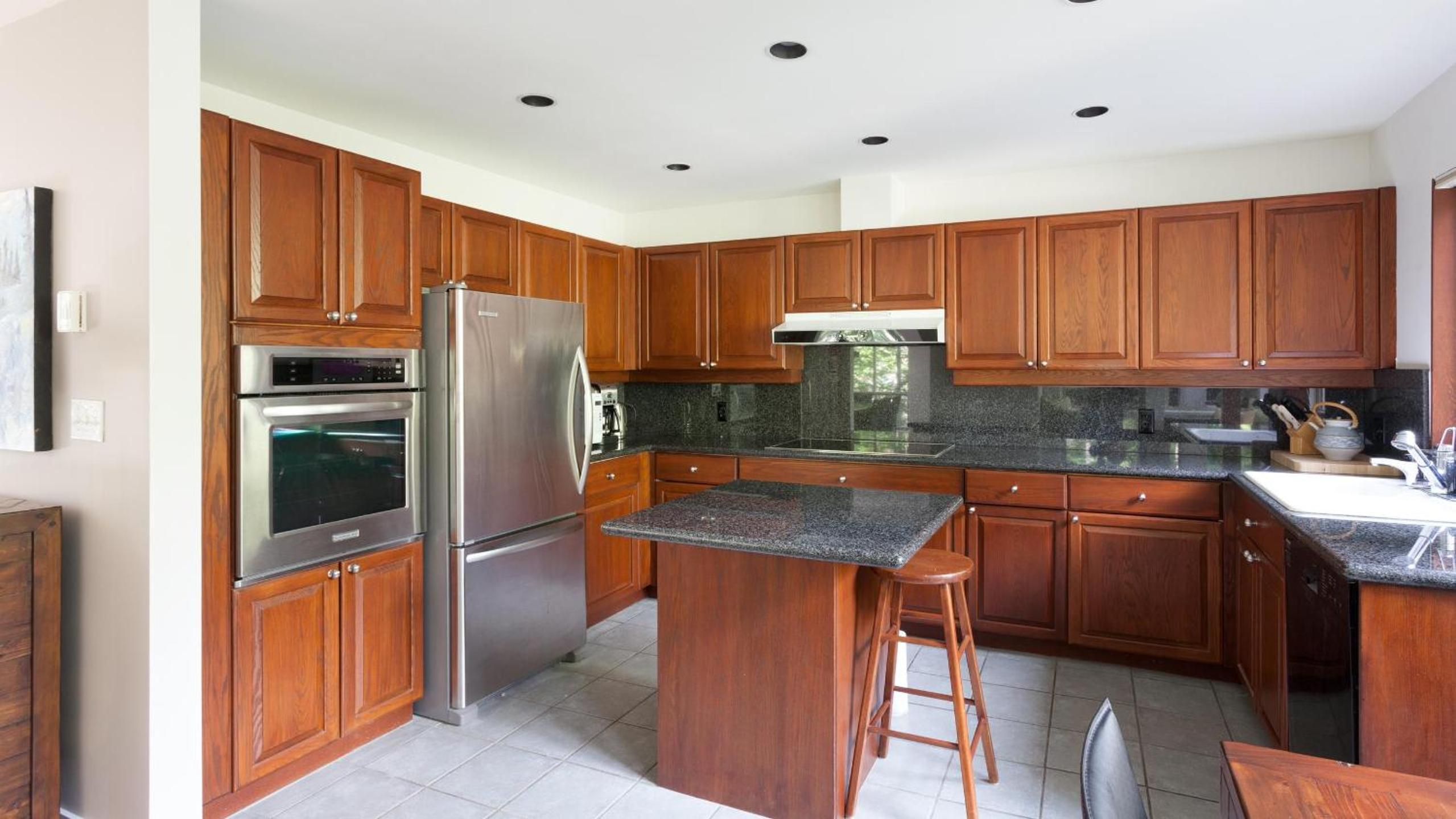 Snowgoose 14 | Inviting Townhome w/ Ski Access, Private Hot Tub, Parking x 2