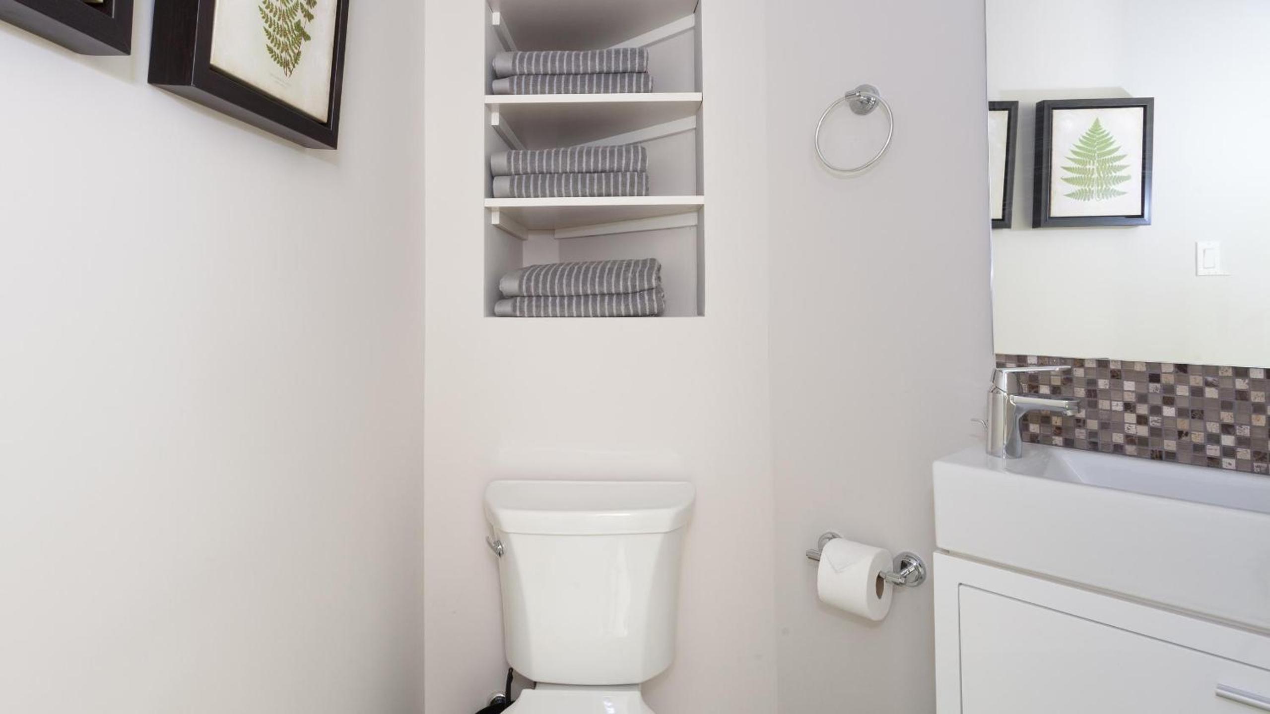 Snowgoose 14 | Inviting Townhome w/ Ski Access, Private Hot Tub, Parking x 2