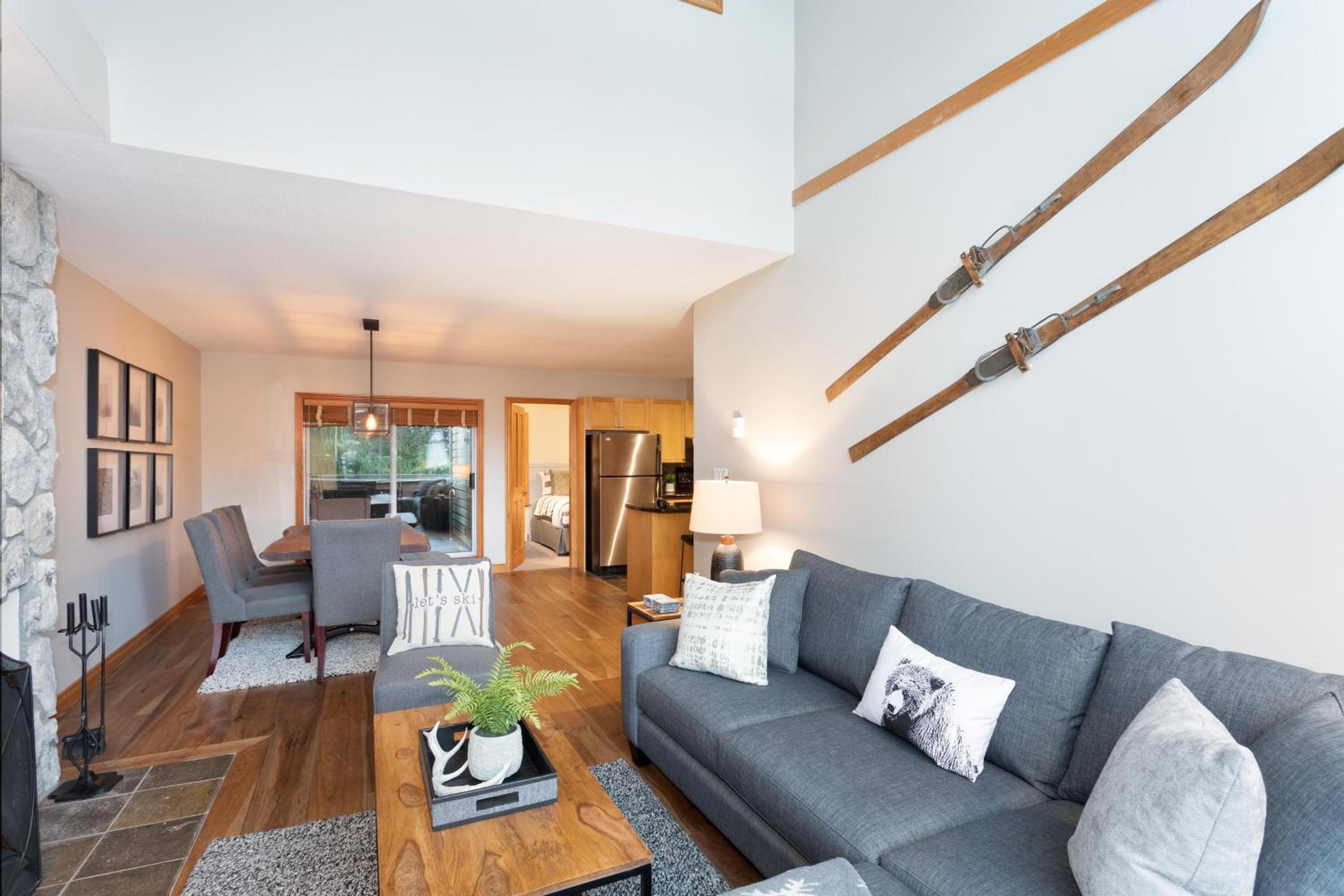Stoneridge 12 | Modern & Bright Townhome Close to Ski Hill w/ Hot Tub & Parking