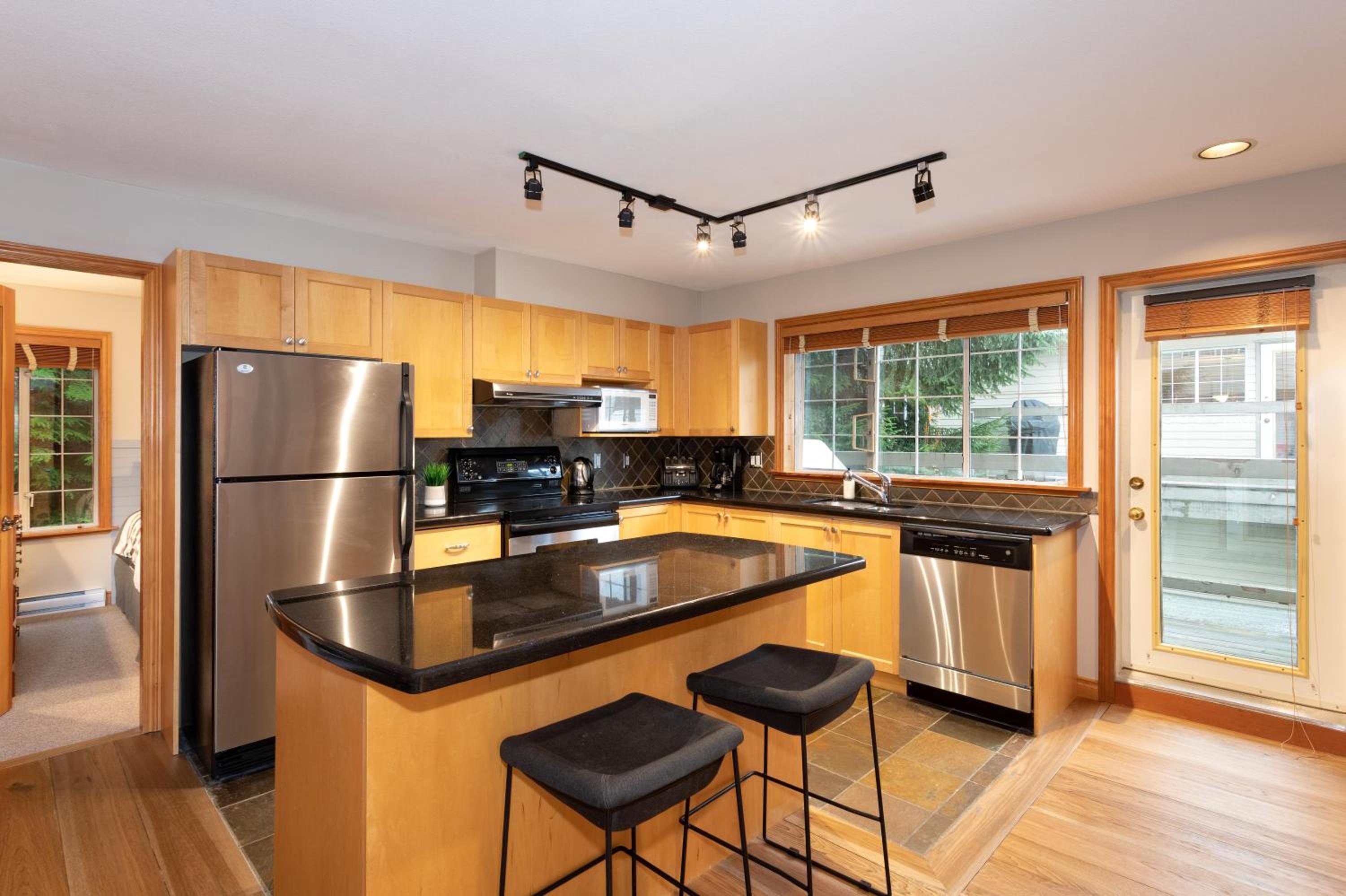 Stoneridge 12 | Modern & Bright Townhome Close to Ski Hill w/ Hot Tub & Parking