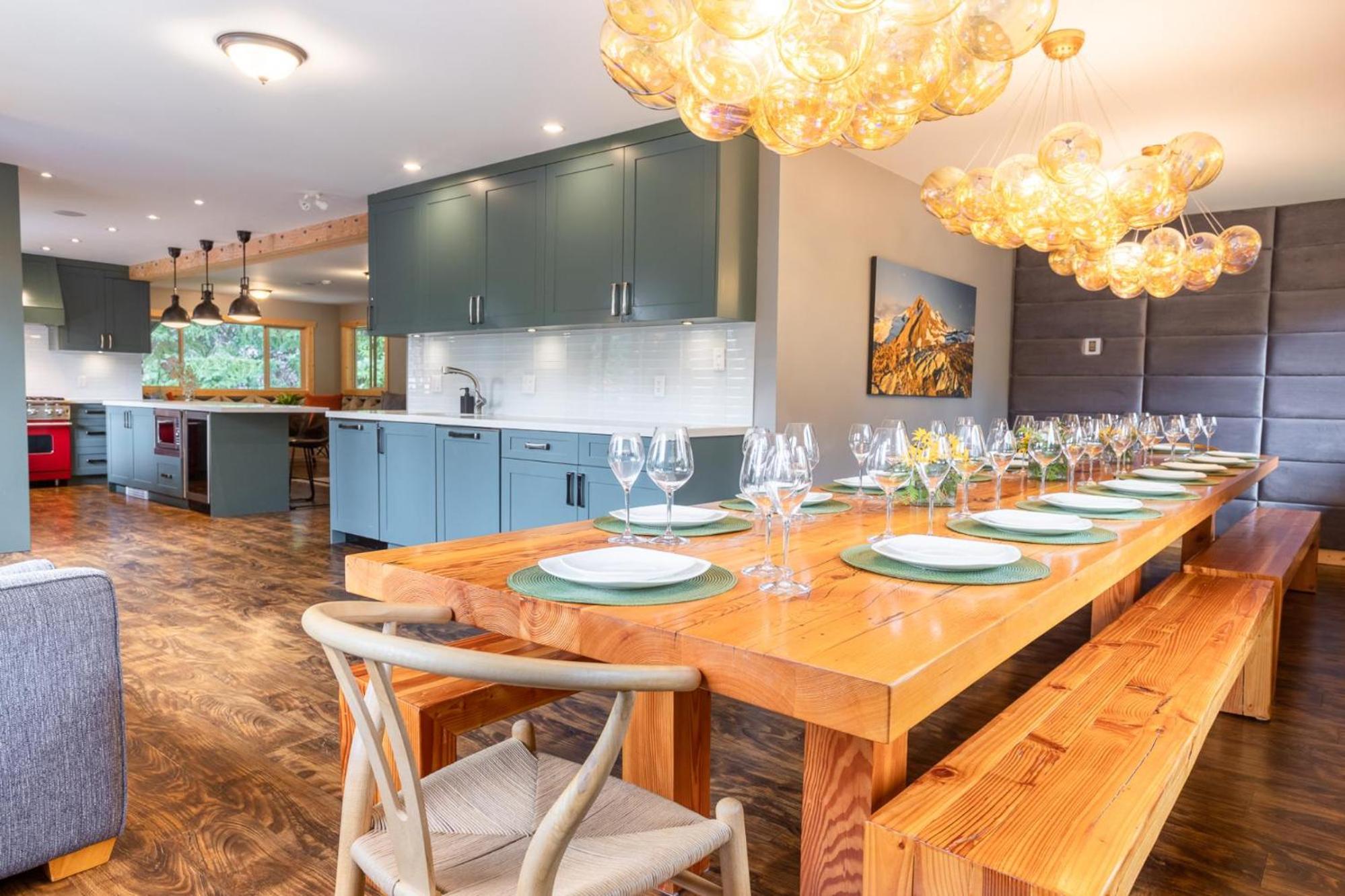 Chalet Whistler | Large Ski Family Chalet, Media Room, Sauna, Hot Tub