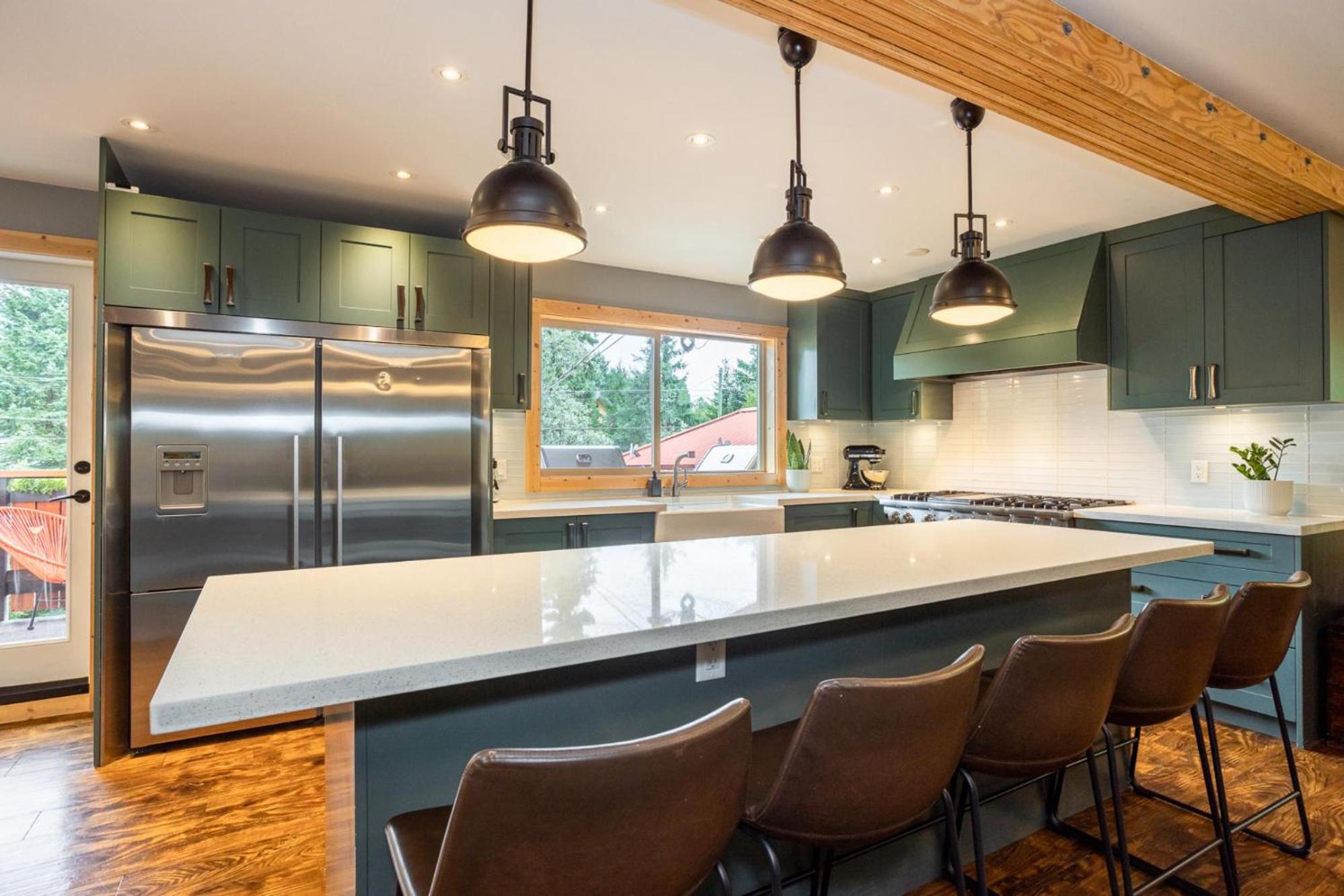 Chalet Whistler | Large Ski Family Chalet, Media Room, Sauna, Hot Tub