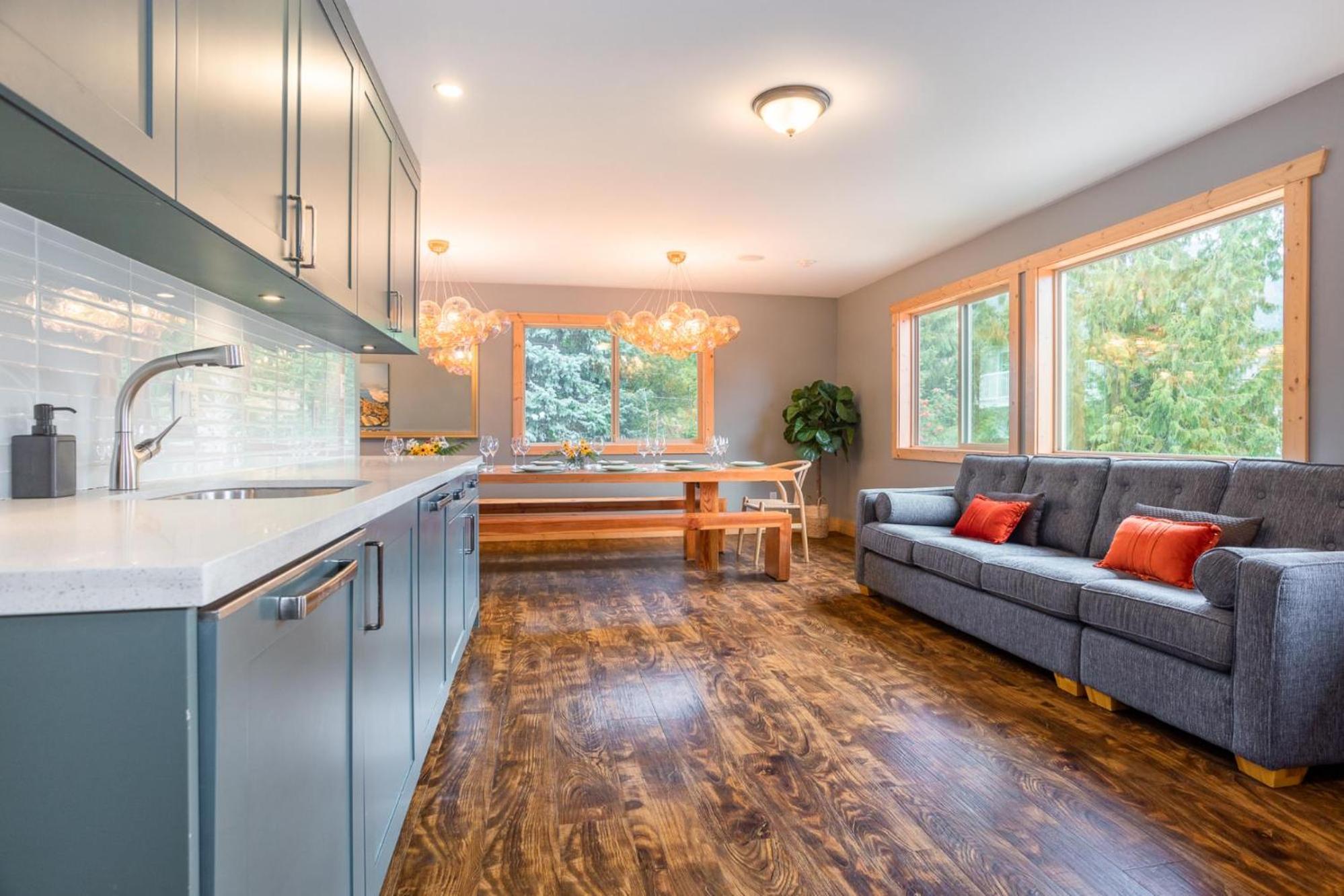 Chalet Whistler | Large Ski Family Chalet, Media Room, Sauna, Hot Tub