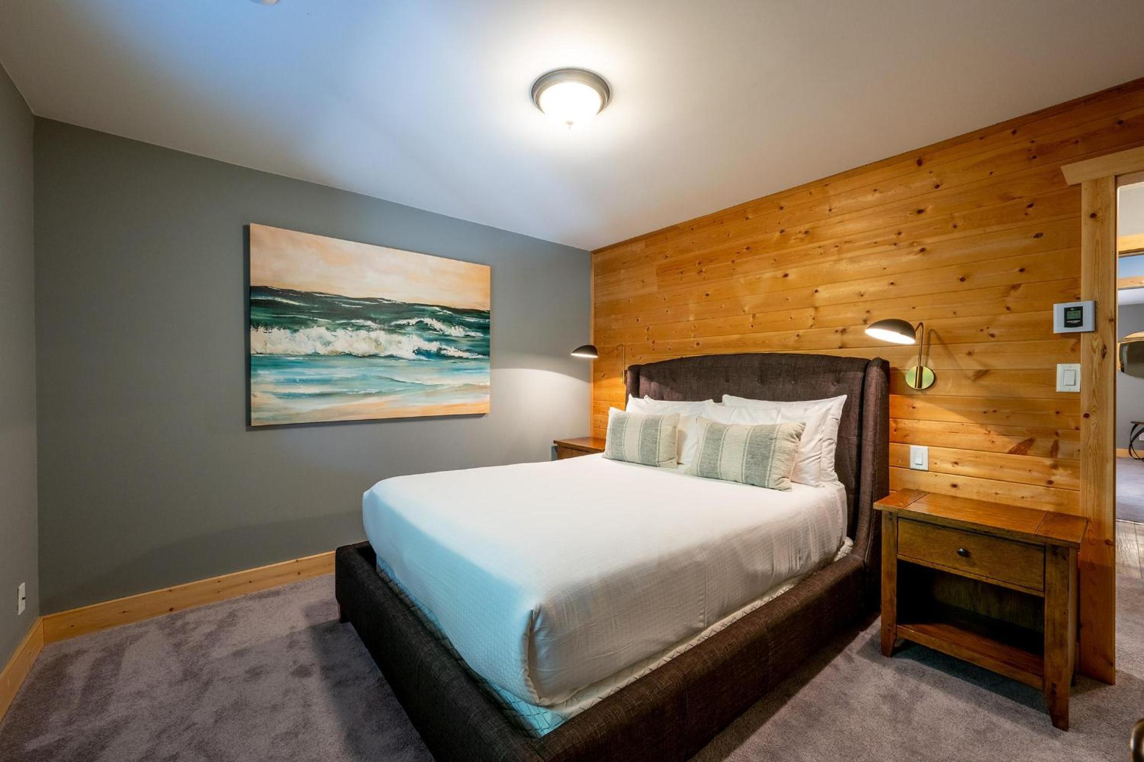 Chalet Whistler | Large Ski Family Chalet, Media Room, Sauna, Hot Tub
