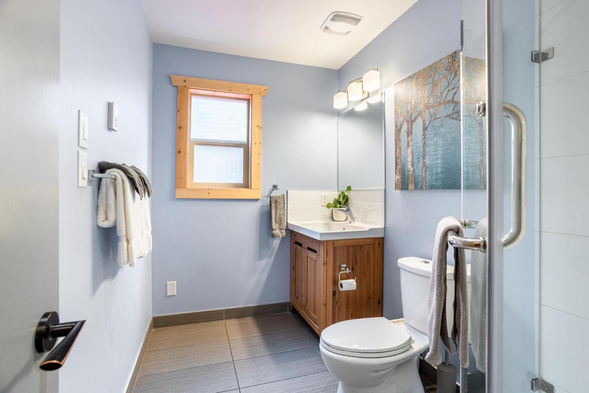Chalet Whistler | Large Ski Family Chalet, Media Room, Sauna, Hot Tub