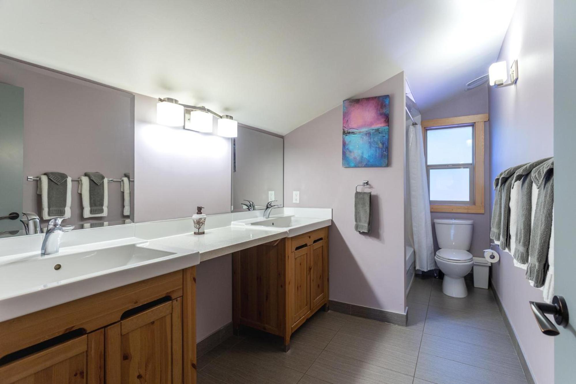 Chalet Whistler | Large Ski Family Chalet, Media Room, Sauna, Hot Tub