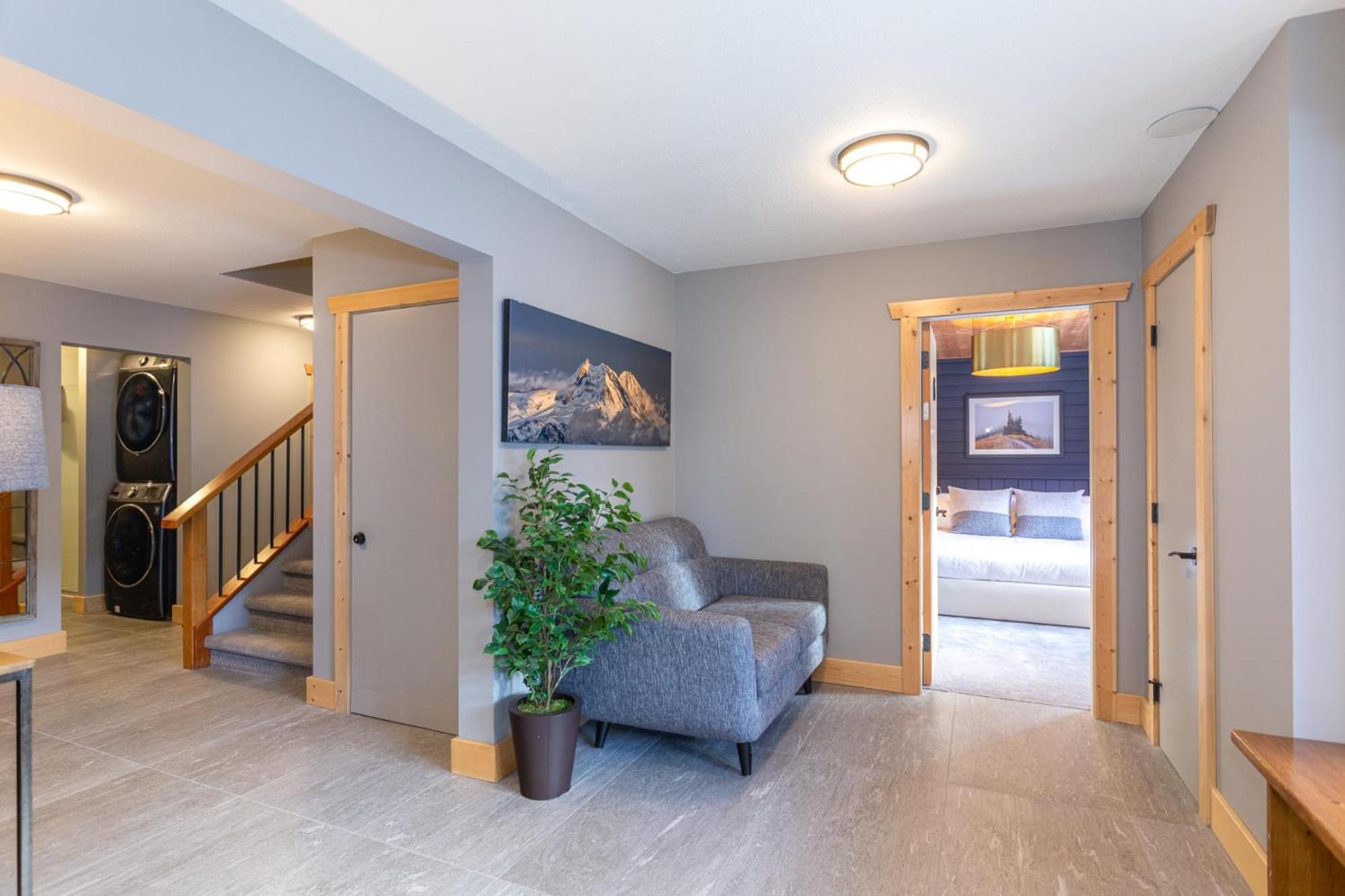 Chalet Whistler | Large Ski Family Chalet, Media Room, Sauna, Hot Tub