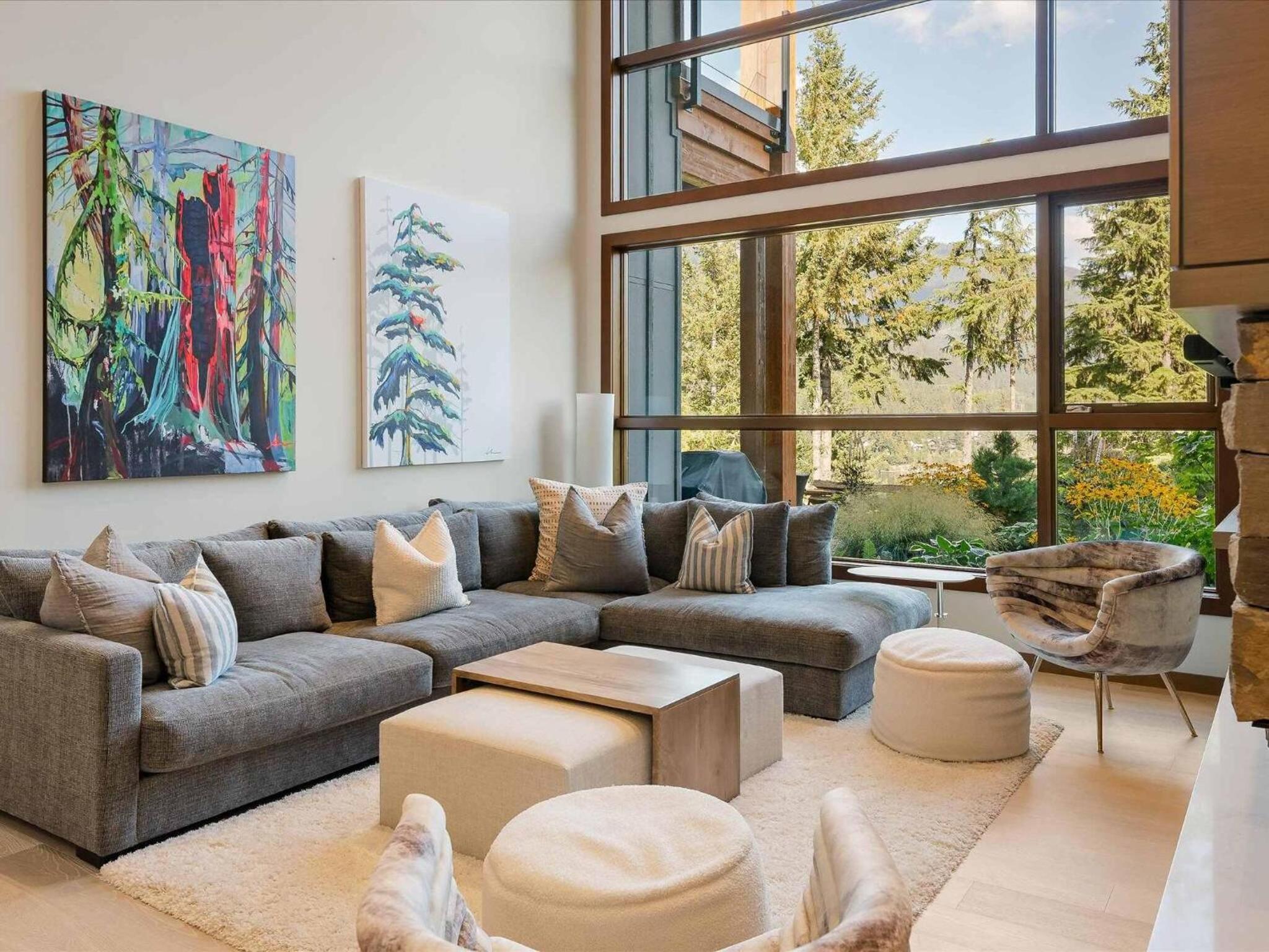 Lakecrest 7 | Upscale & Bright Retreat, Lake & Mountain Views, 5 min Drive to Gondolas