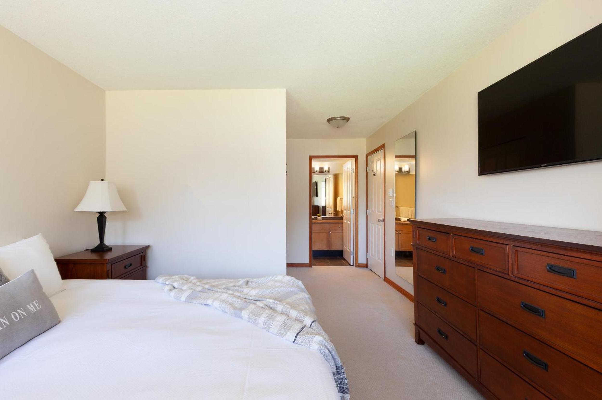 Lakeside Landing | Overlooking Lake, Mountain Views, Near X-Country Skiing Trails
