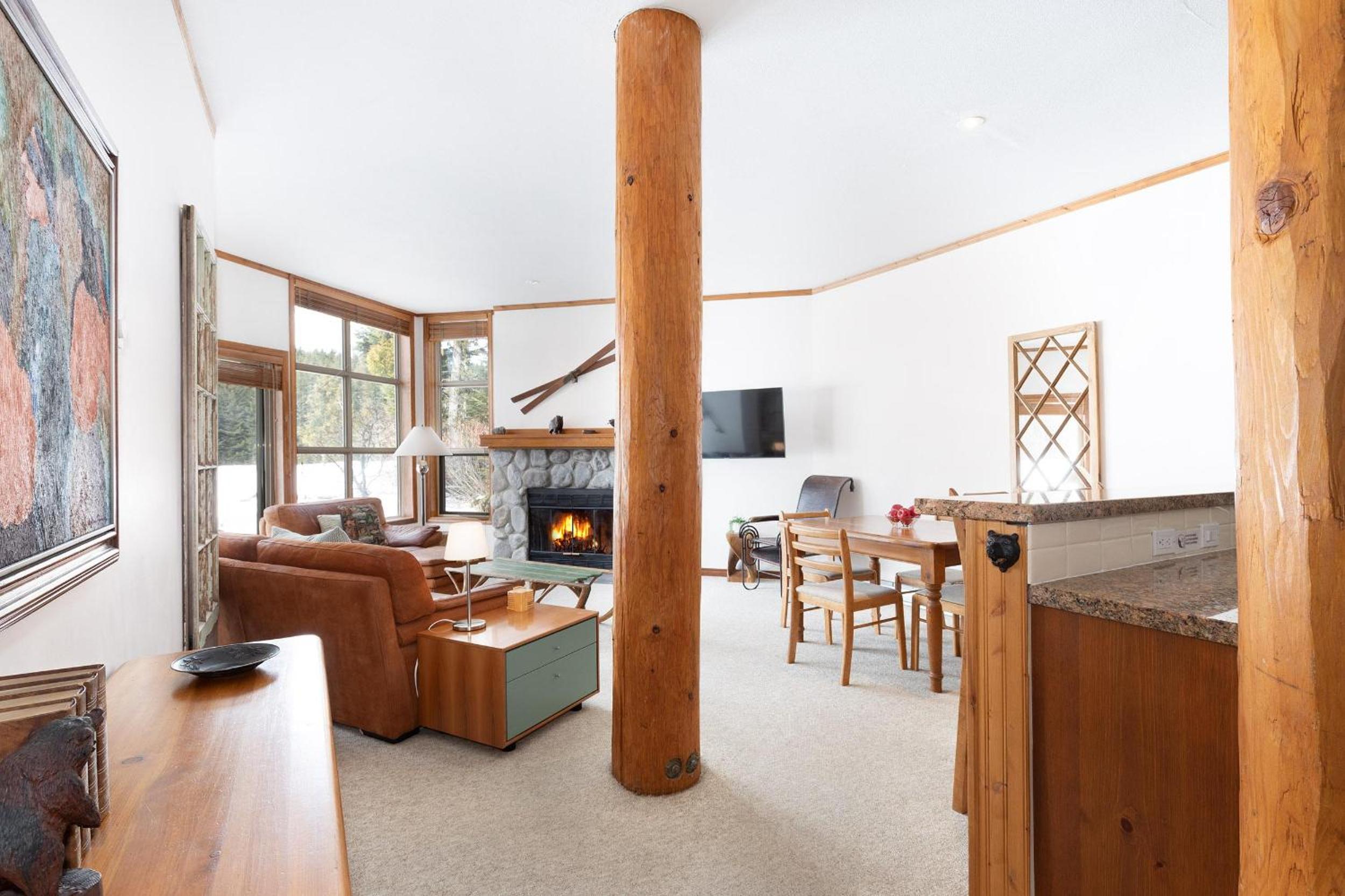 Blackcomb Greens 06 | Spacious Townhome, Shared Hot Tub, Near Shuttle & X-Country Skiing