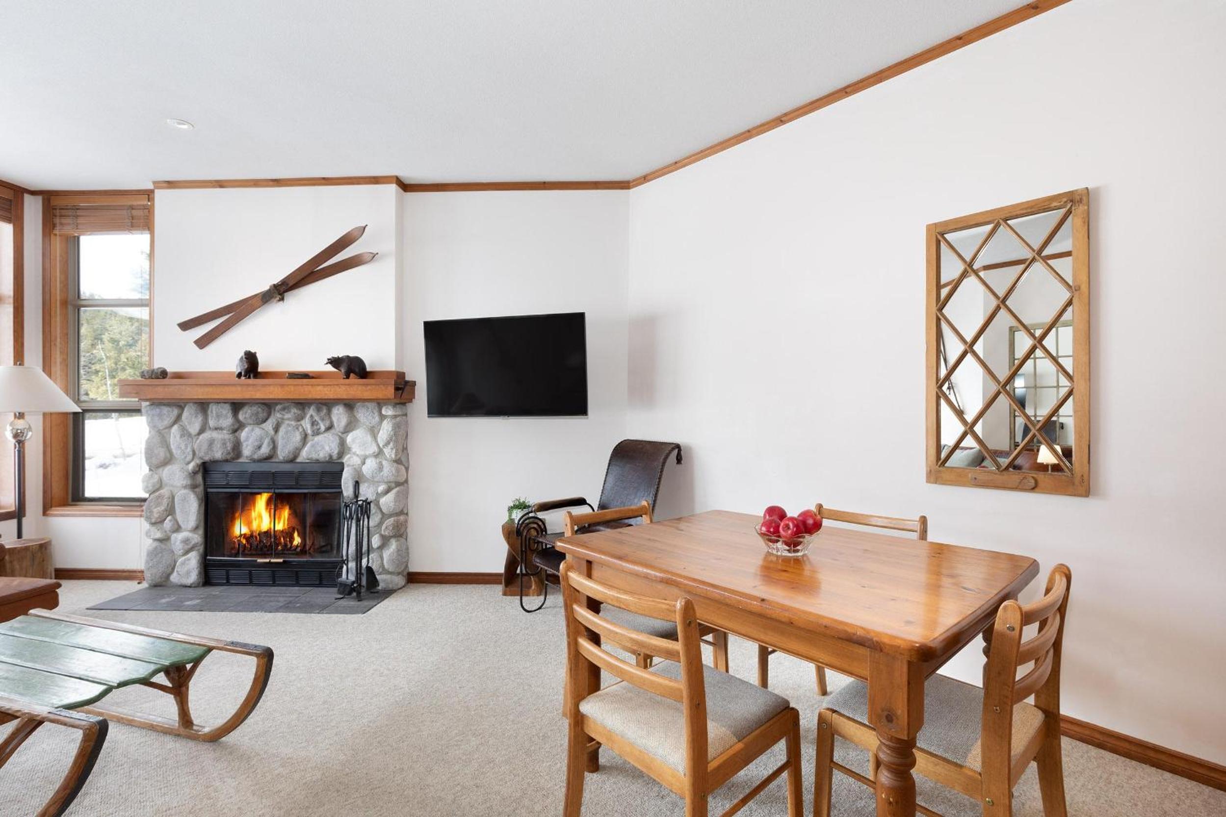 Blackcomb Greens 06 | Spacious Townhome, Shared Hot Tub, Near Shuttle & X-Country Skiing