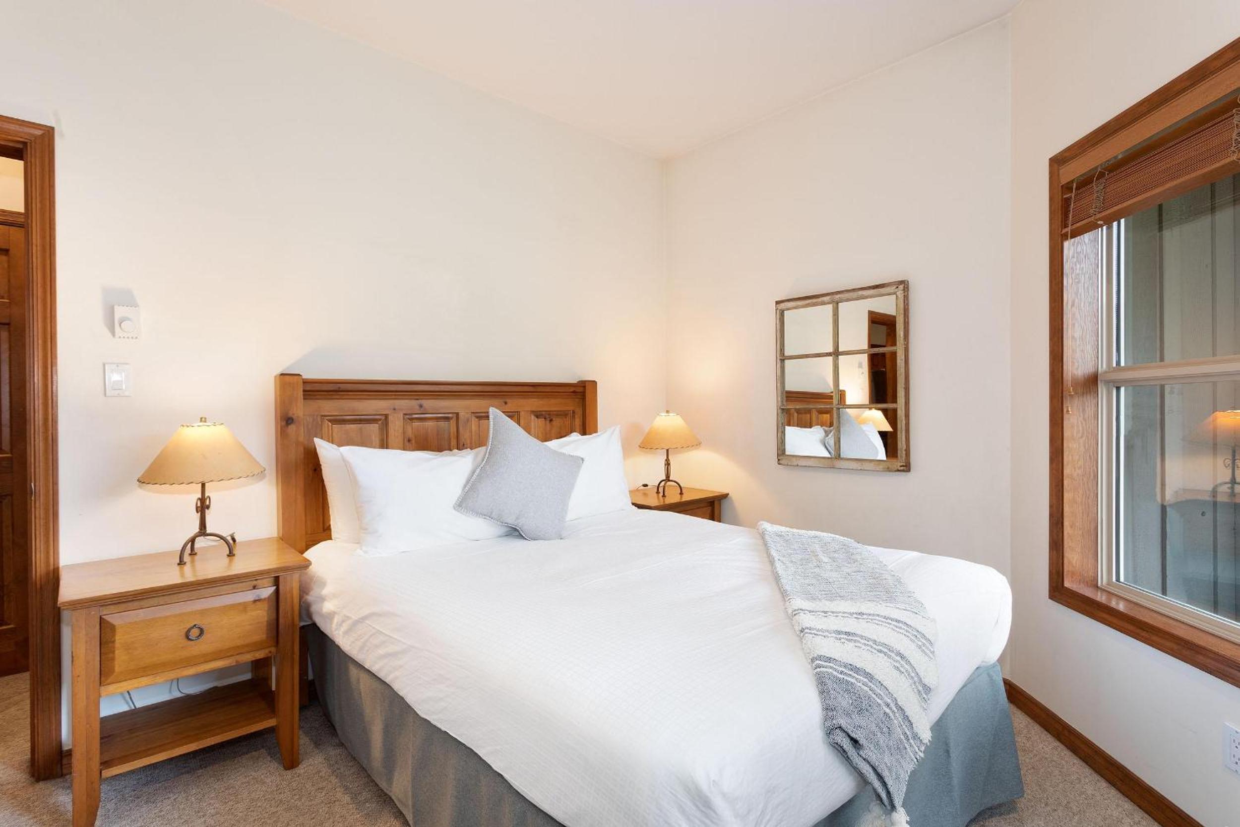 Blackcomb Greens 06 | Spacious Townhome, Shared Hot Tub, Near Shuttle & X-Country Skiing