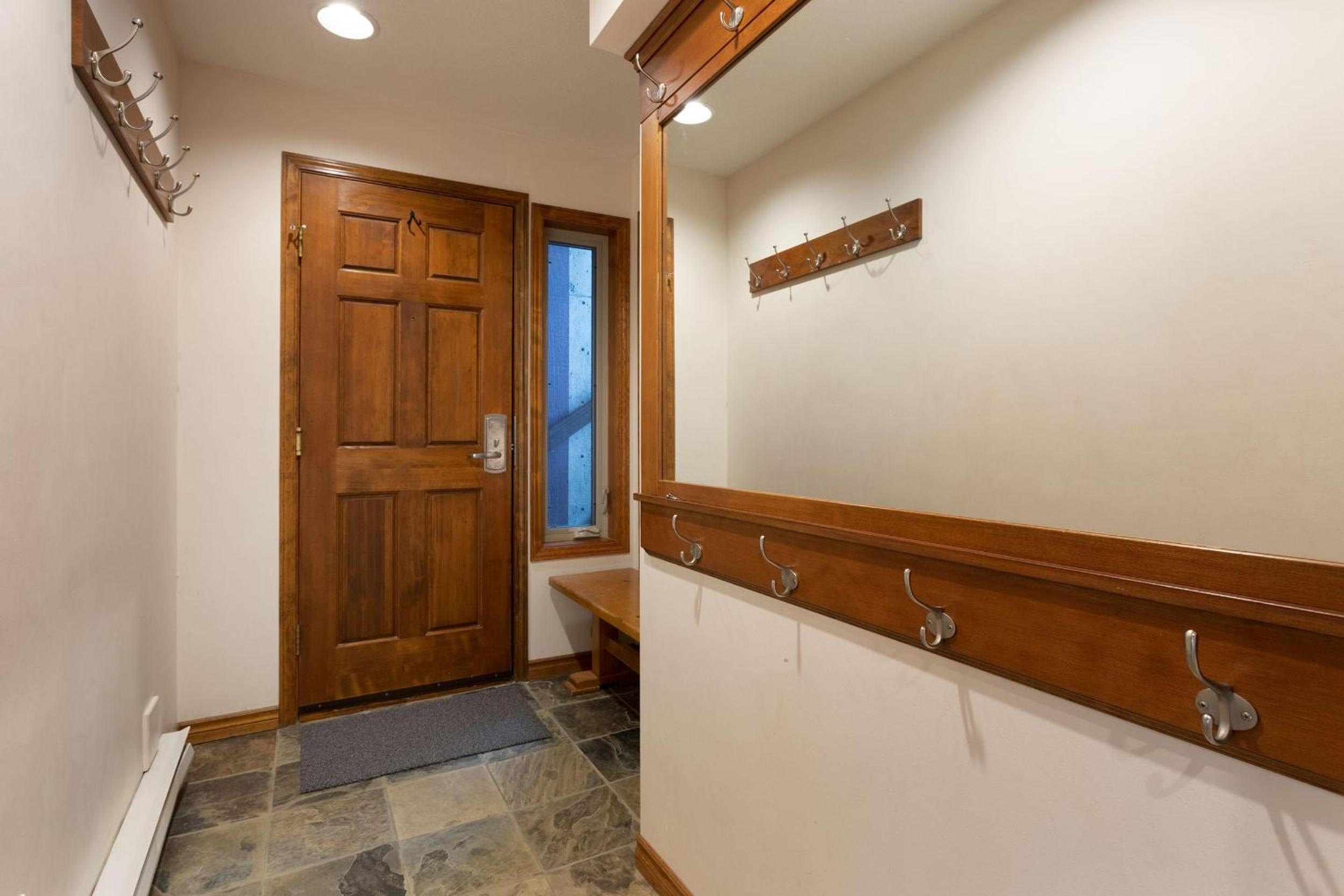 Blackcomb Greens 06 | Spacious Townhome, Shared Hot Tub, Near Shuttle & X-Country Skiing