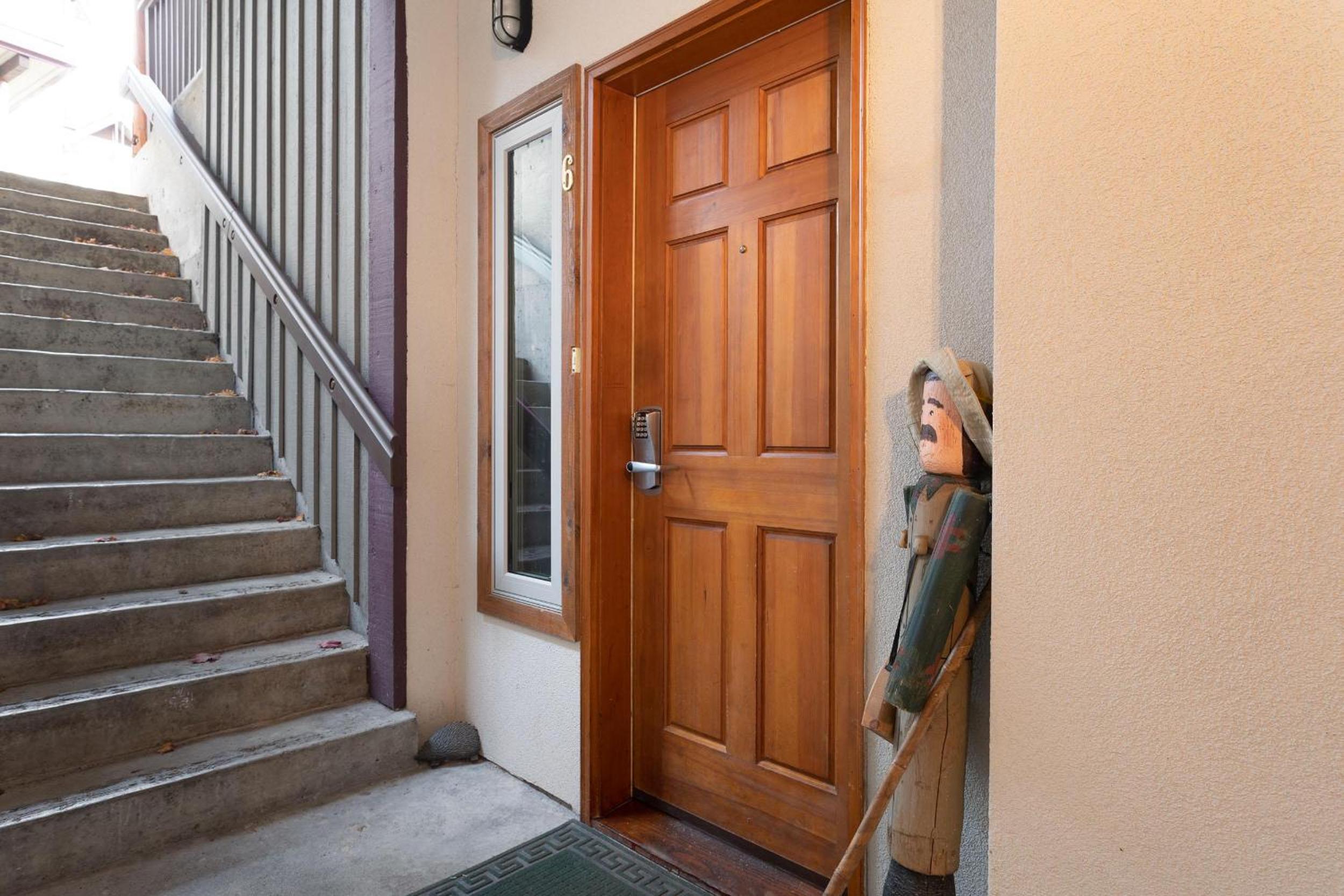 Blackcomb Greens 06 | Spacious Townhome, Shared Hot Tub, Near Shuttle & X-Country Skiing