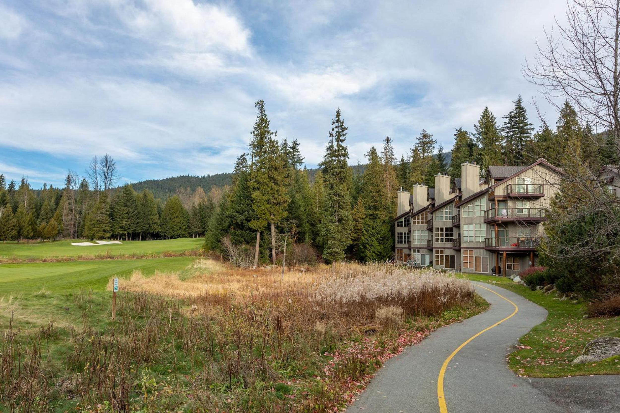 Blackcomb Greens 06 | Spacious Townhome, Shared Hot Tub, Near Shuttle & X-Country Skiing