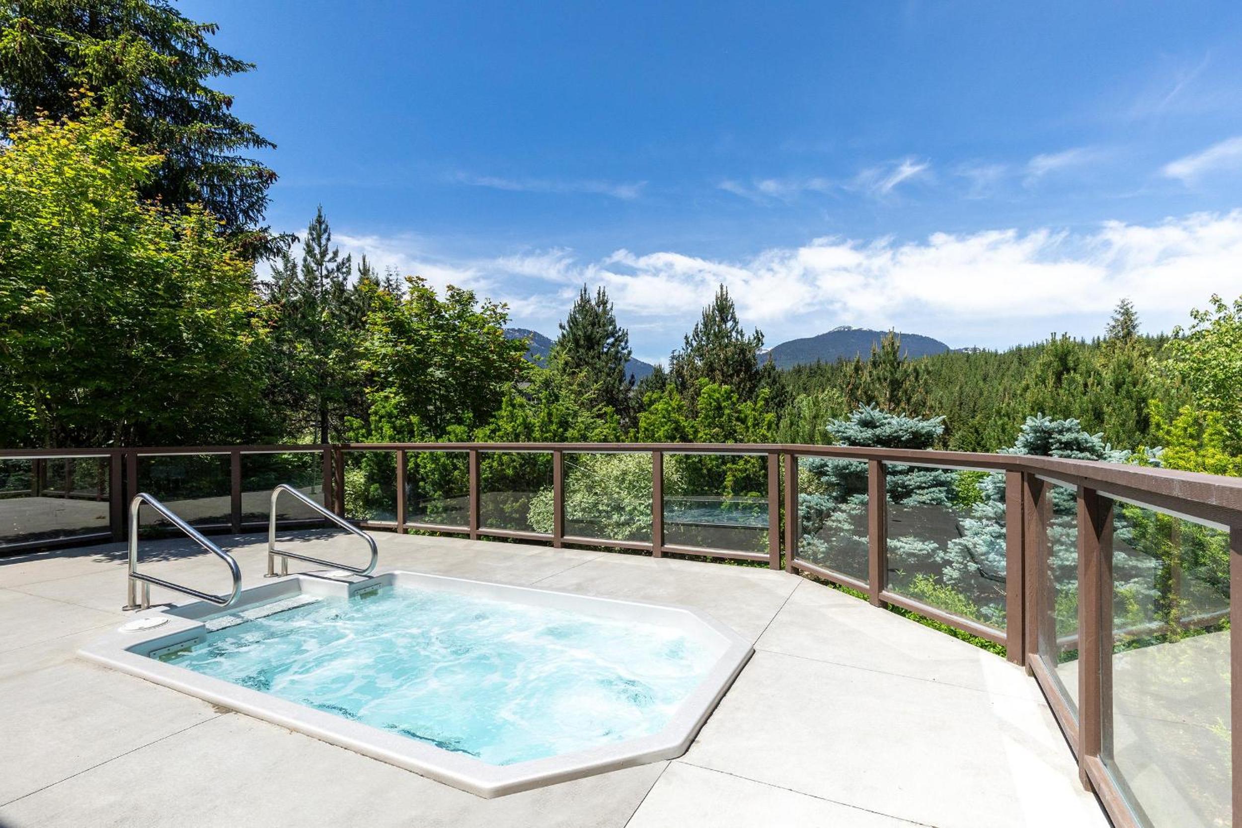 Blackcomb Greens 06 | Spacious Townhome, Shared Hot Tub, Near Shuttle & X-Country Skiing