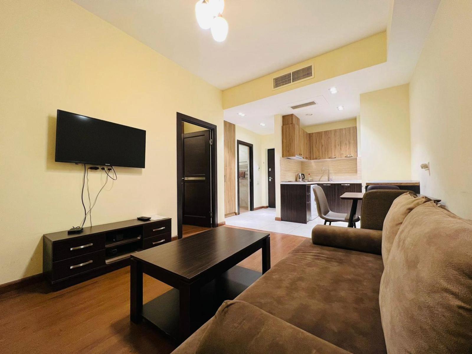 Modern Stylish 1 bedroom Apartment by Republic Square, Middle of City CENTER