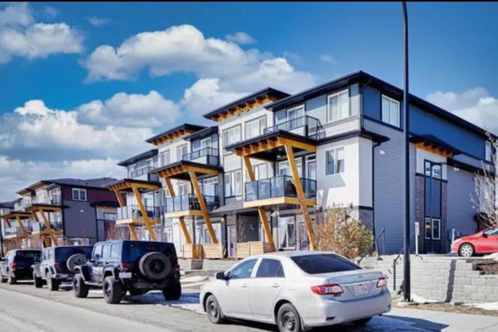Comfy 2BR condo in Seton, Southeast Calgary