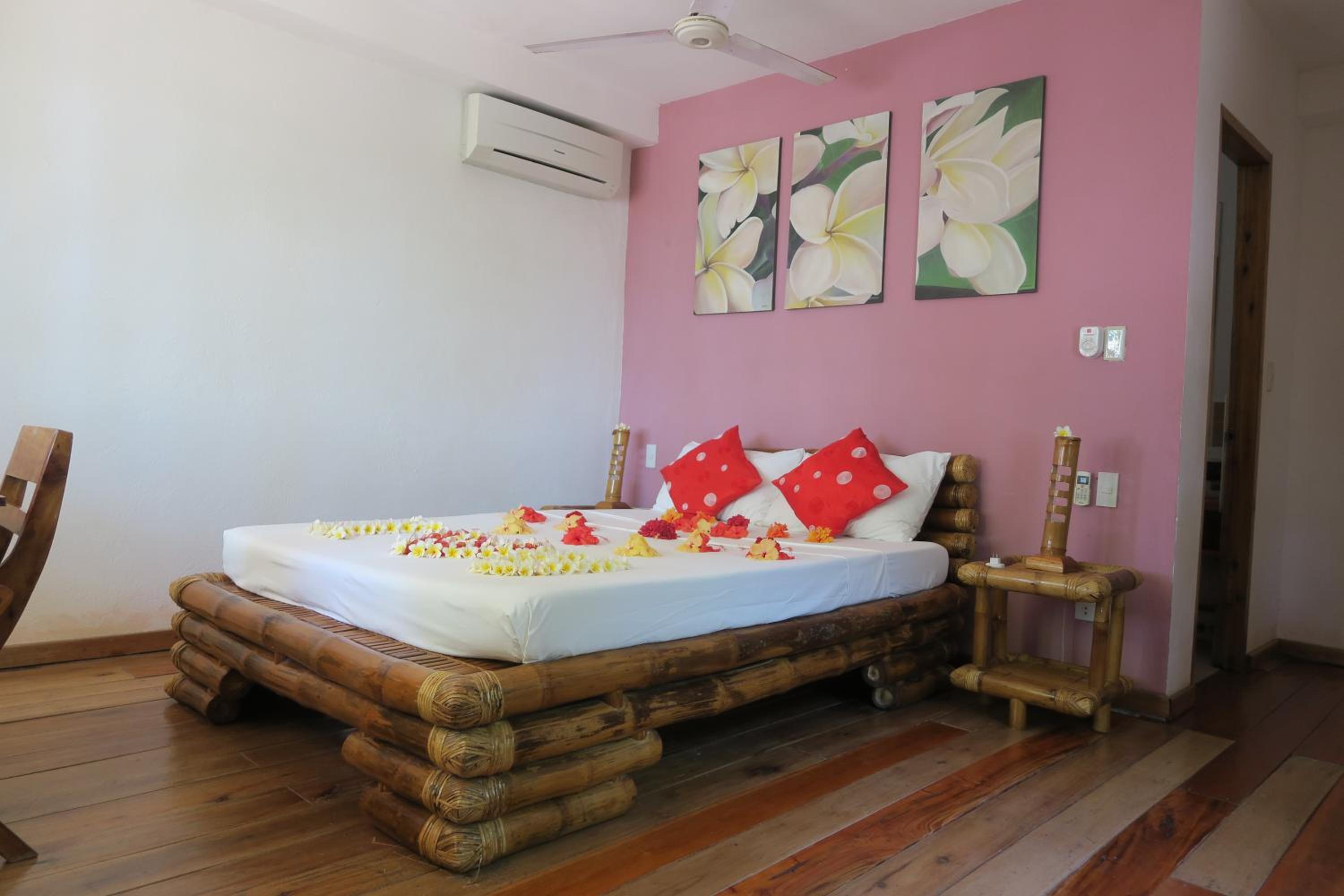 Tepanee Beach Resort