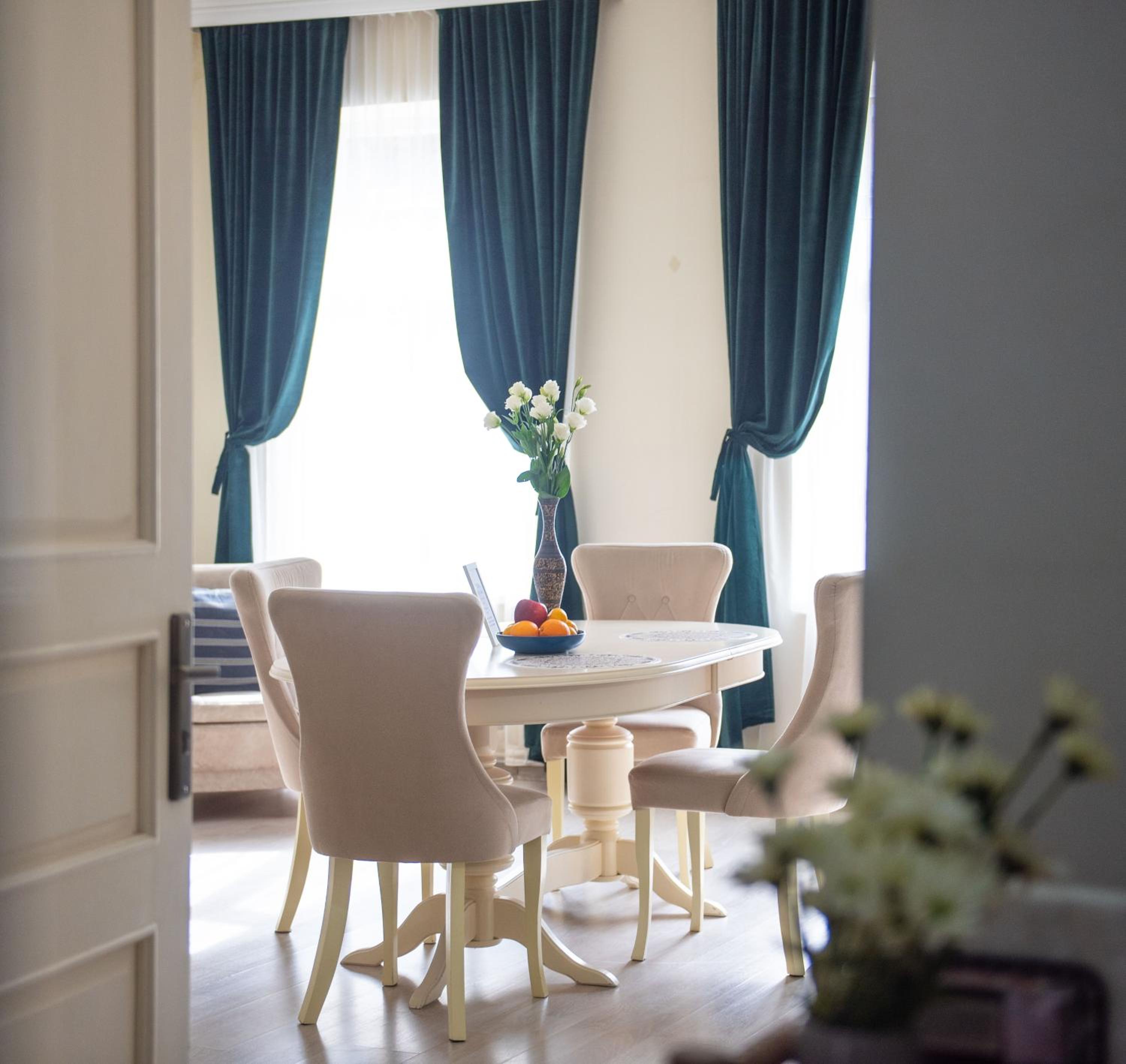 Old Town-Booking Apartment