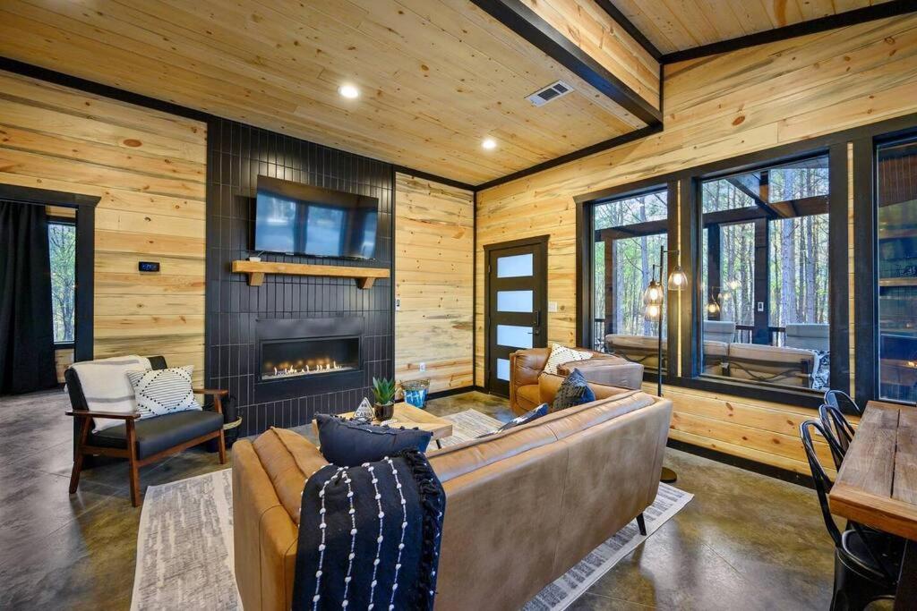 Escape to Hochatown/Broken Bow, Oklahoma Sleeps 10 view 5