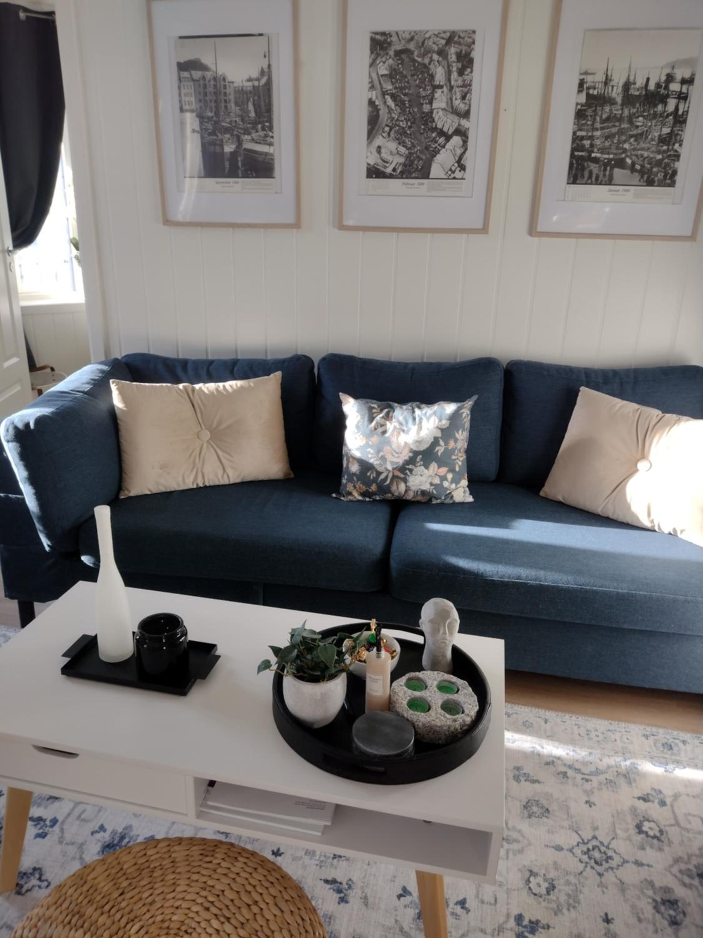 Light home apartment Alesund with free parking view 5