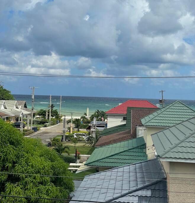 Real Luxe Getaway-Club Caribbean view 5