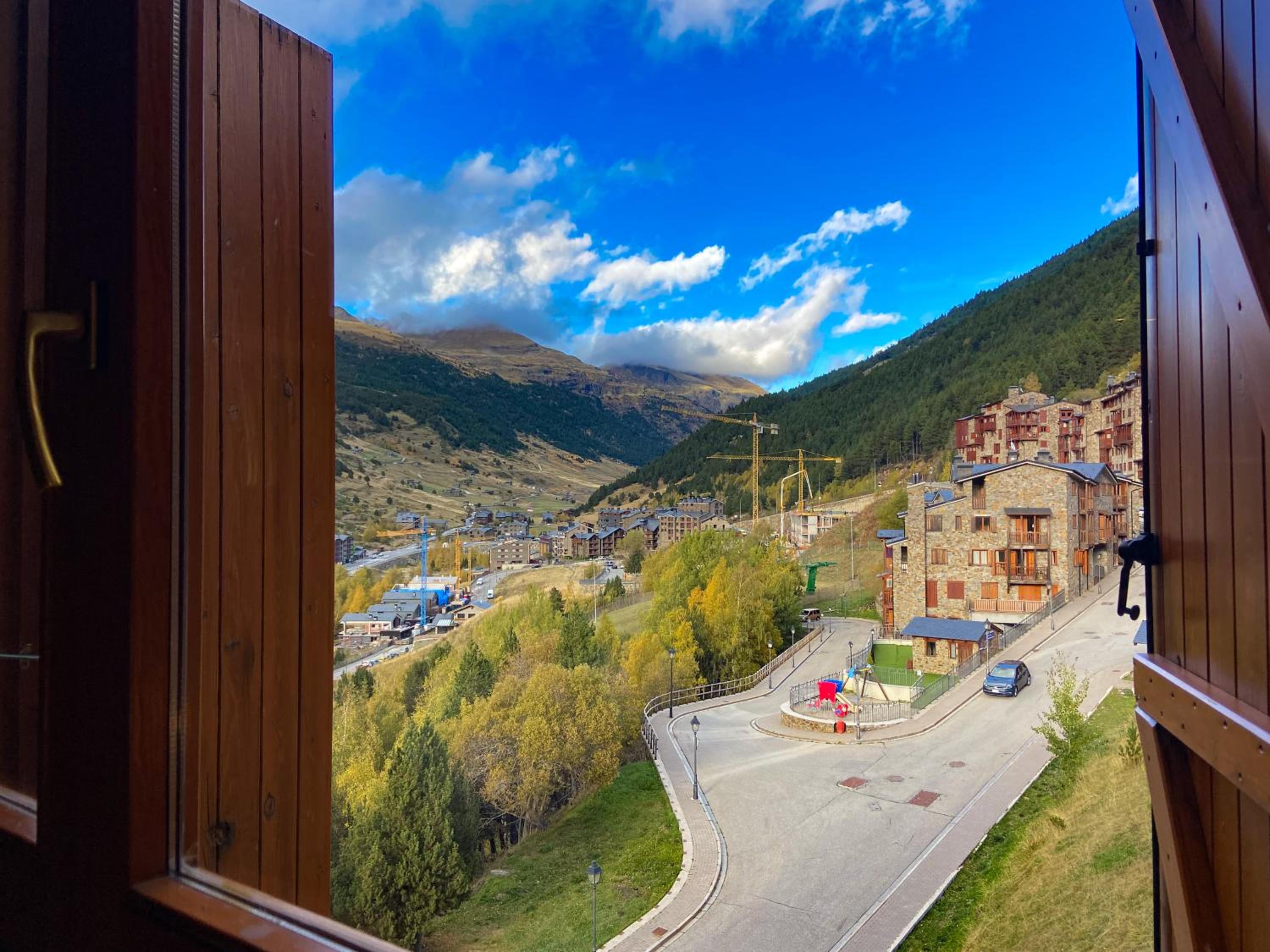 Ático De 3 Habitaciones Con Vistas Soldeu - Parking incluido l by BonesVacances