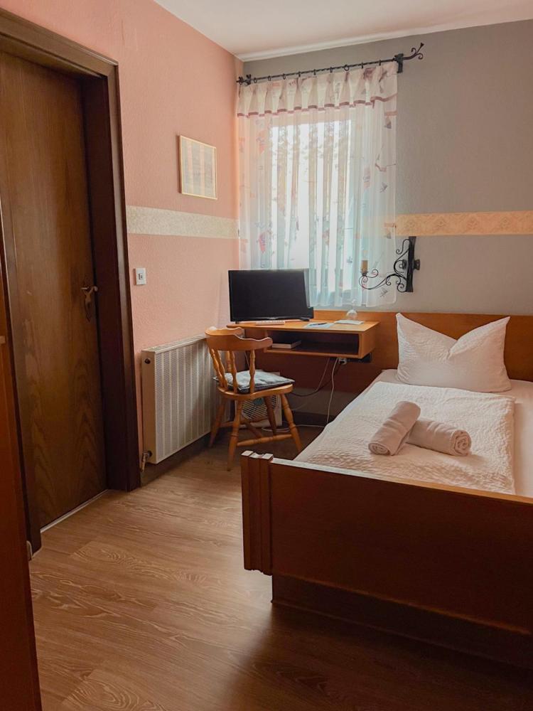 Gasthof zum goldenen Schiff - Historisches Hotel mit Frühstück & Self-Check-in