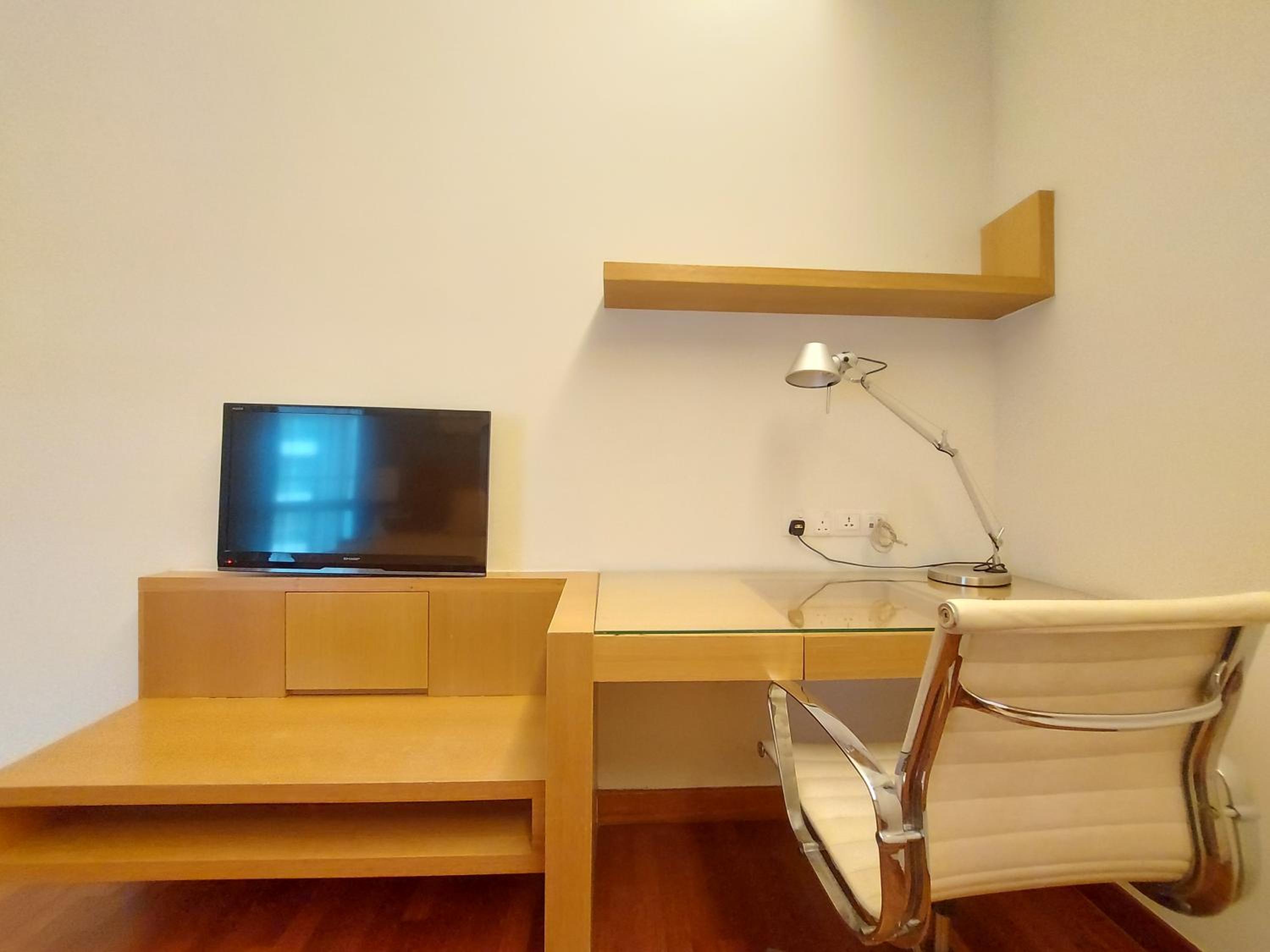 KLCC Suites 262 Bukit Bintang 4 Pax Free 1 Parking