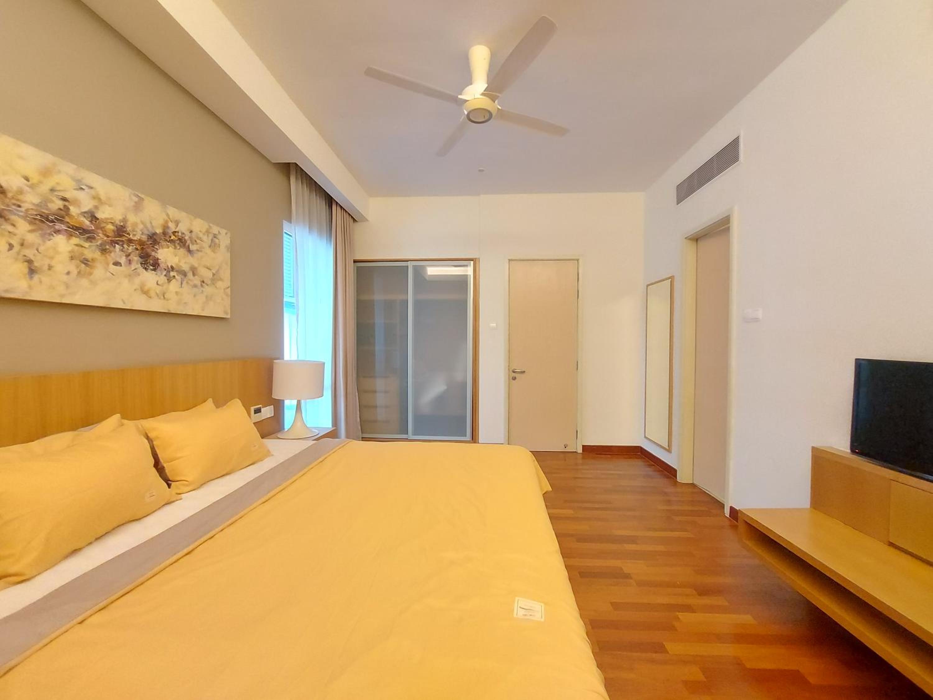 KLCC Suites 262 Bukit Bintang 4 Pax Free 1 Parking