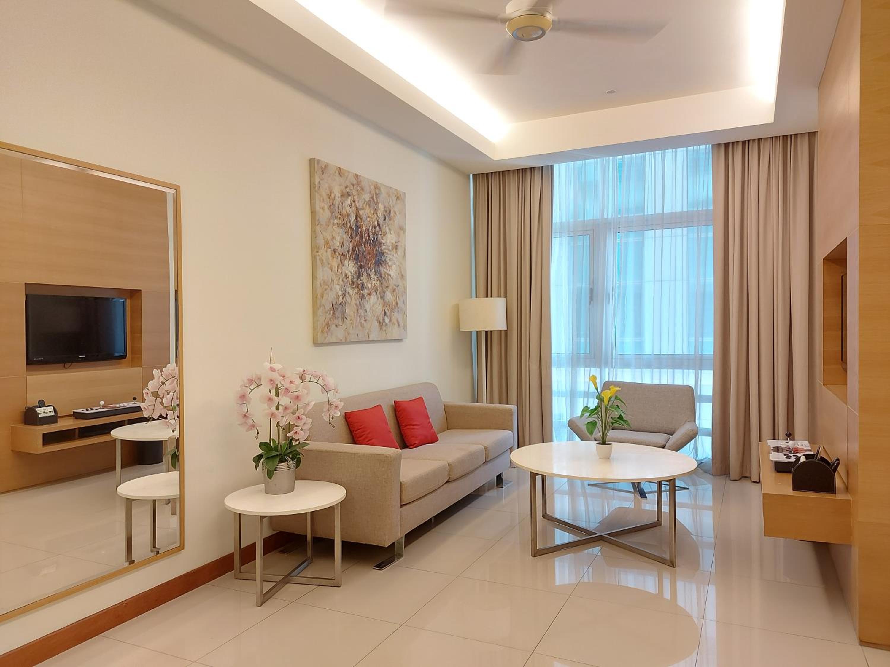 KLCC Suites 262 Bukit Bintang 4 Pax Free 1 Parking