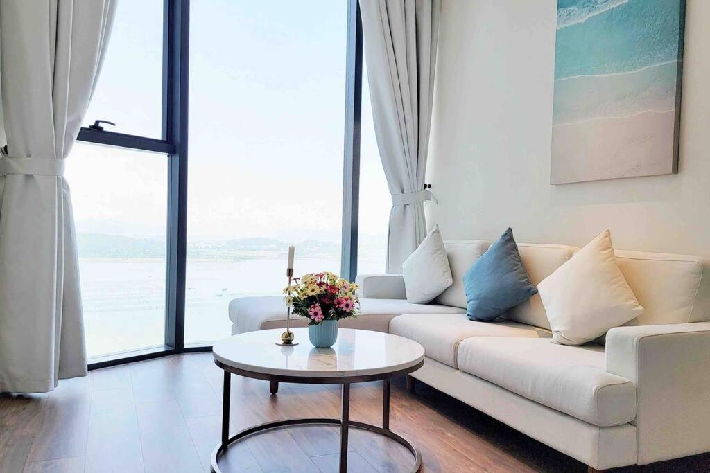 A La Carte Ha Long Bay Apartment