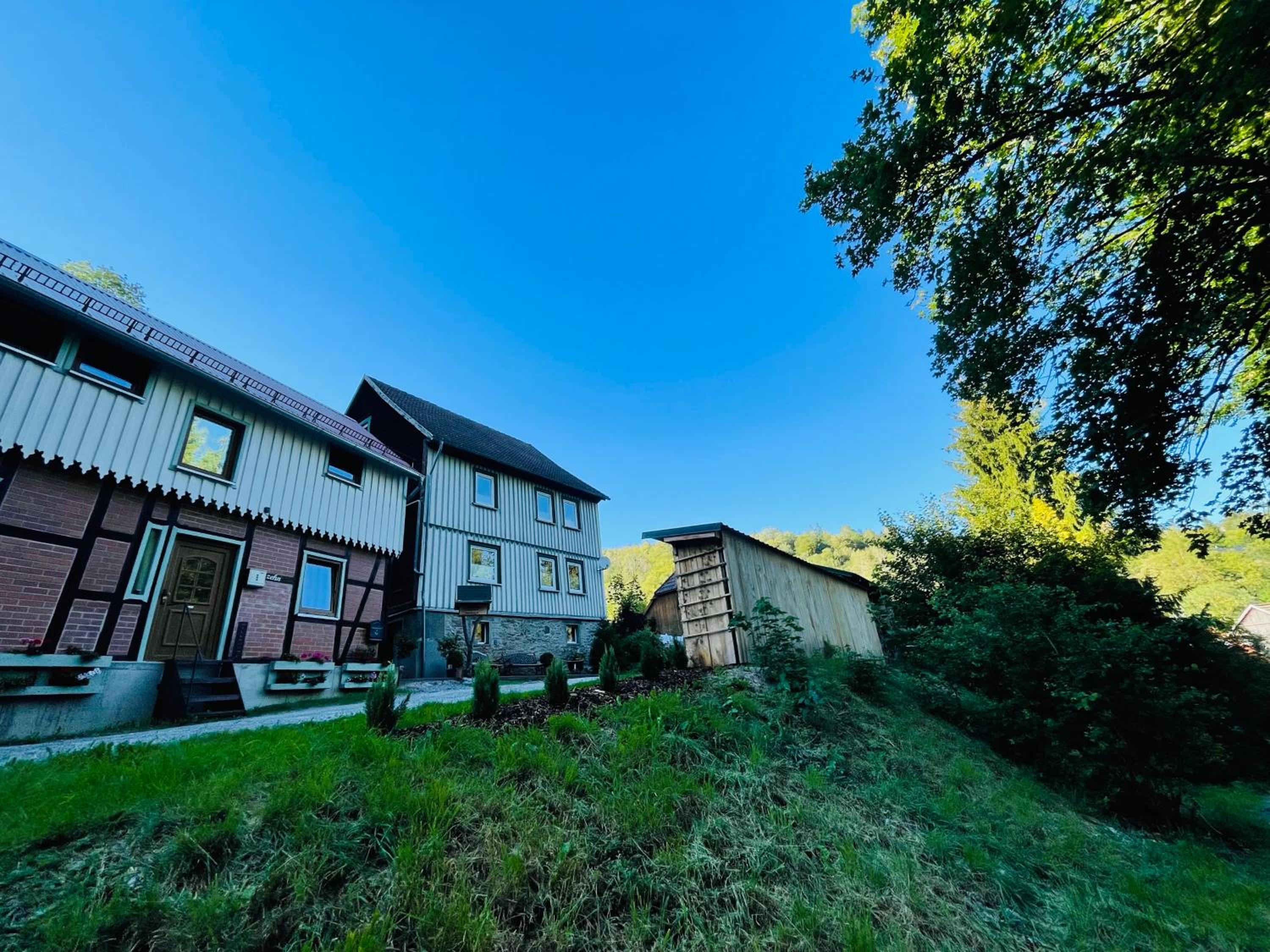 Große Wohnung am Bach