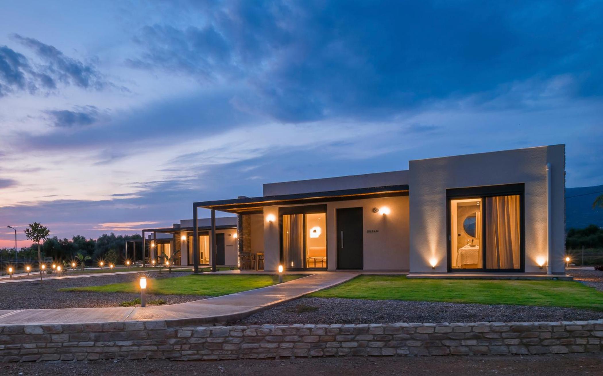 UNIQUE Suites Kalamata