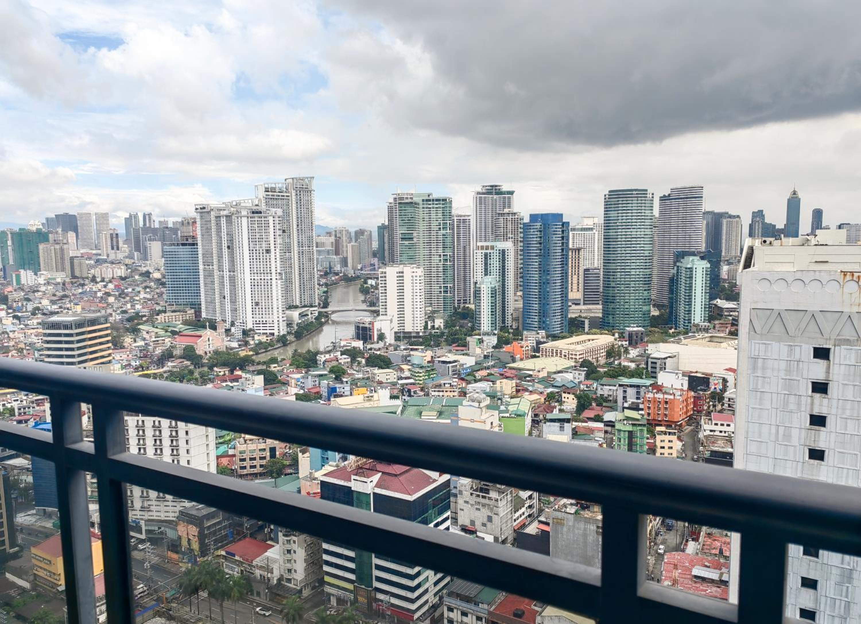 Homestyle Spacious 1 BR Flat in Gramercy Residences Condo view 5