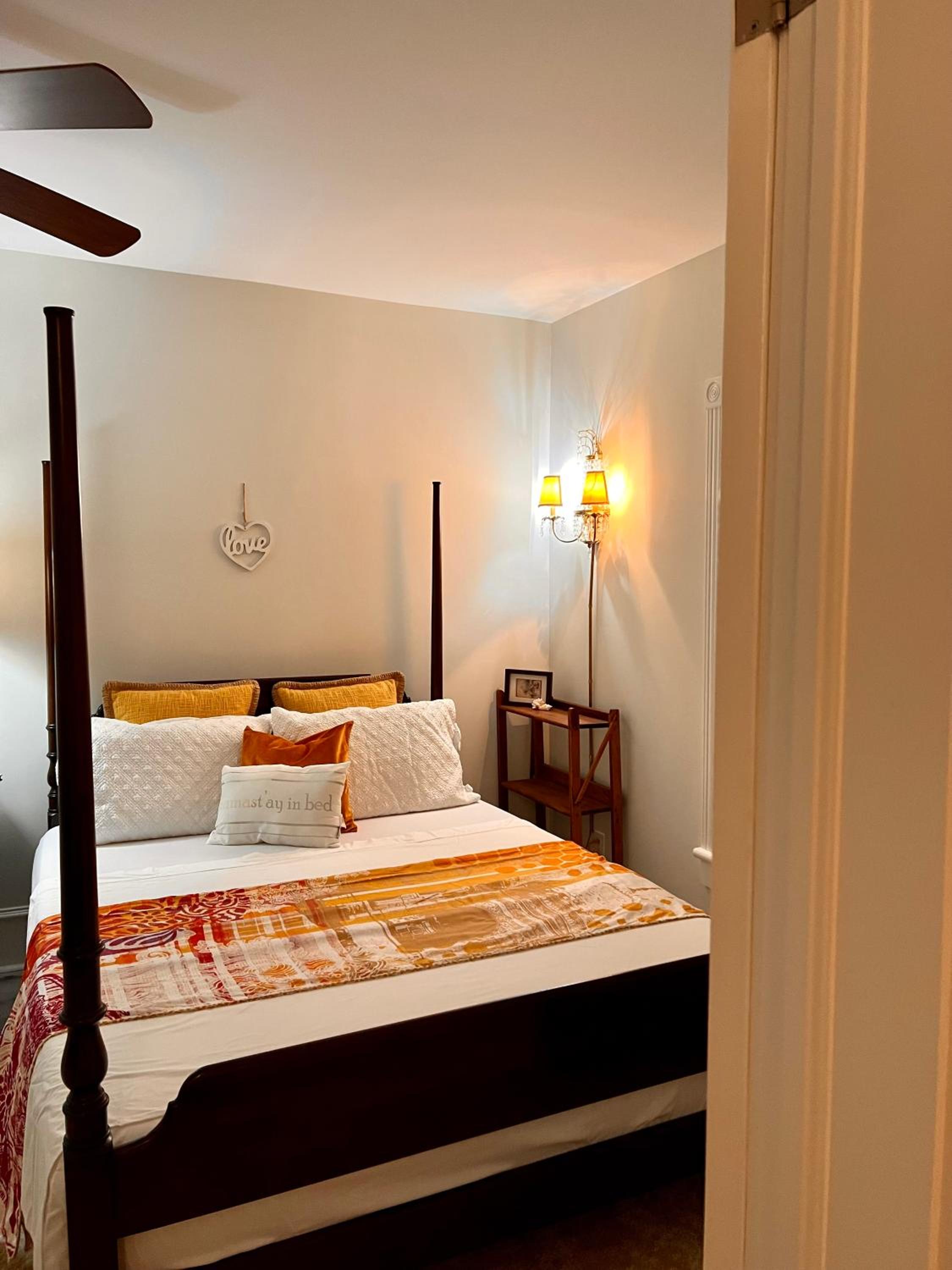 Runaway Bay Guest House
