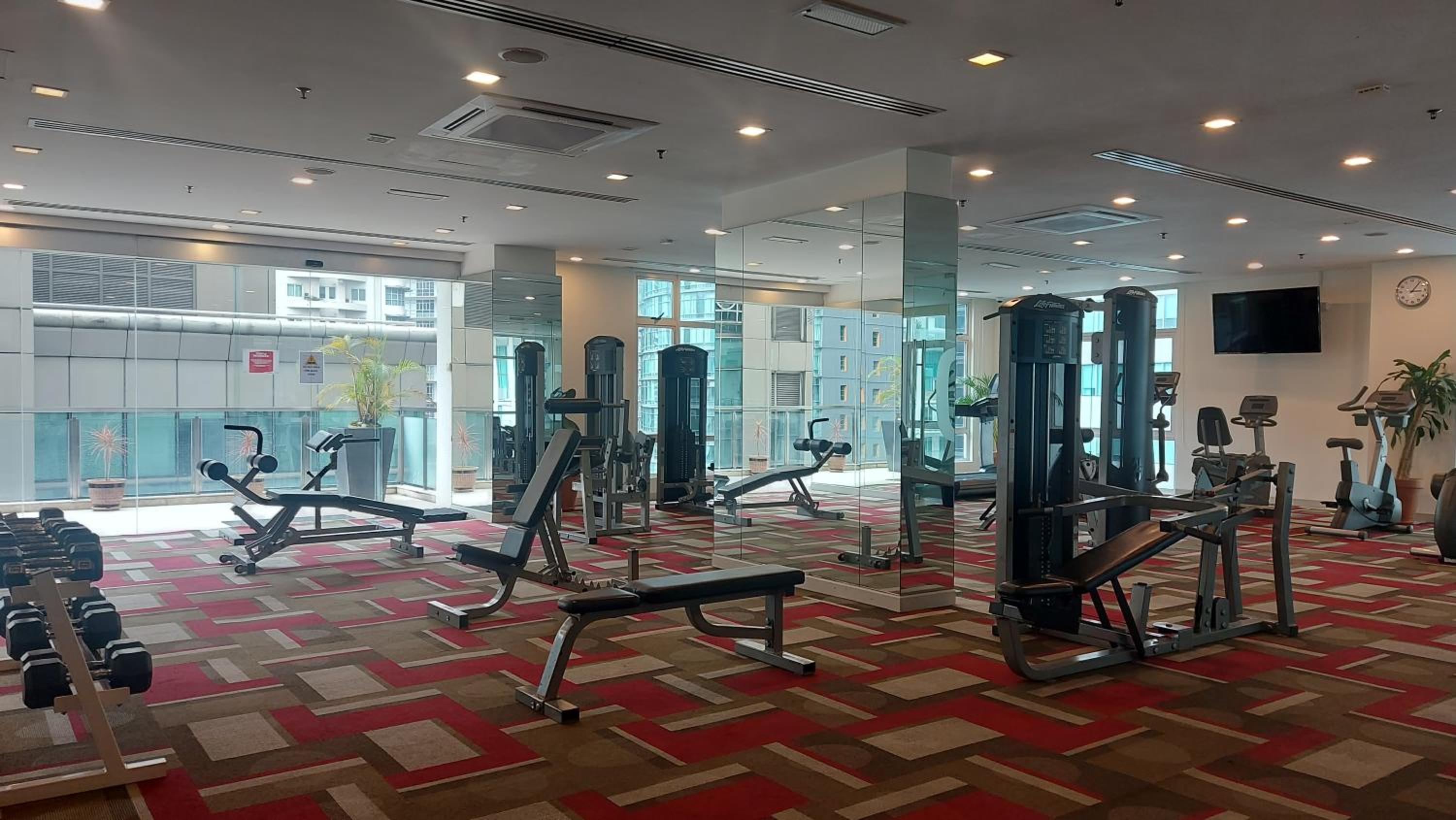 KLCC Suites 262 Bukit Bintang 4 Pax Free 1 Parking