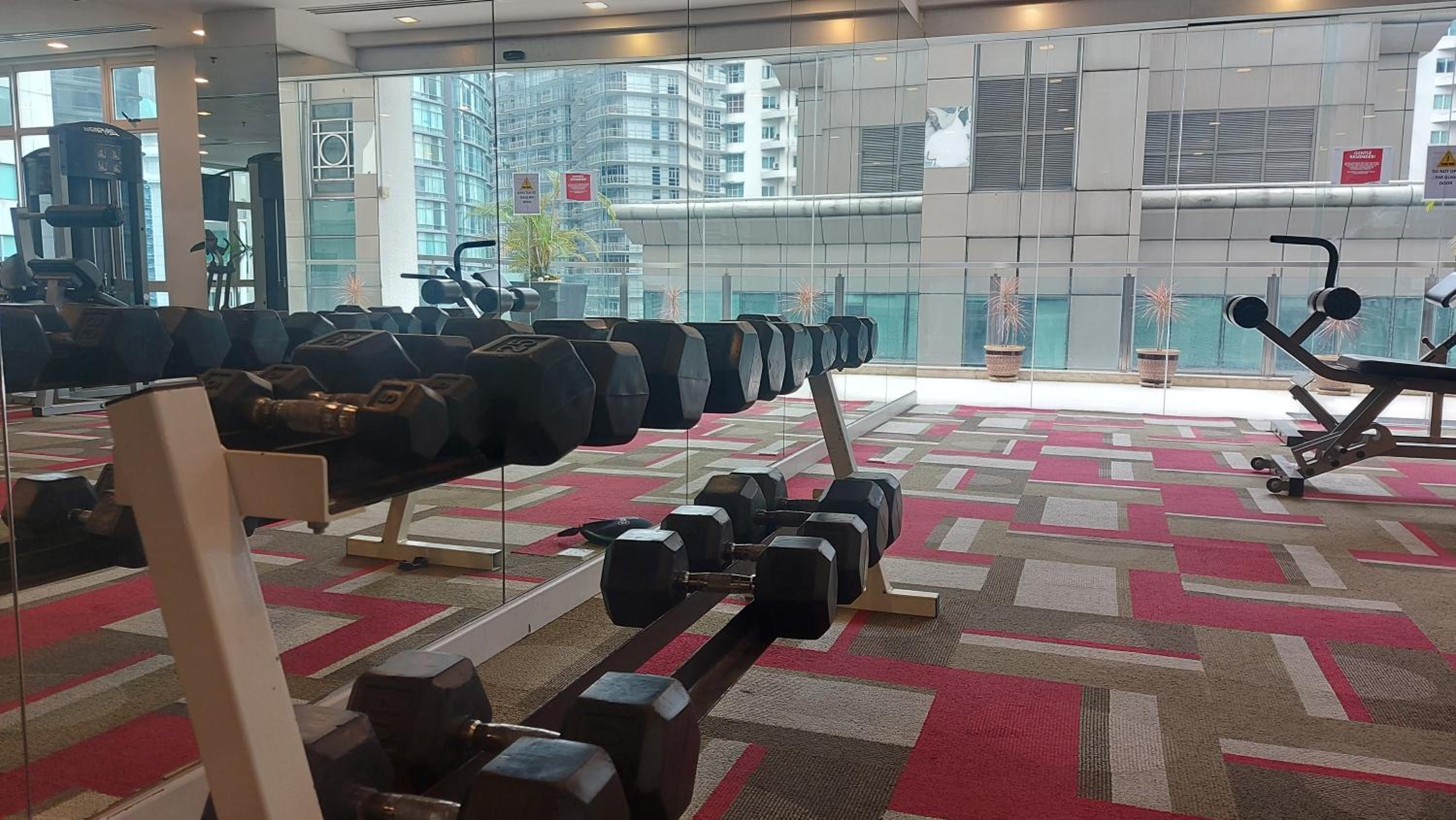 KLCC Suites 262 Bukit Bintang 4 Pax Free 1 Parking