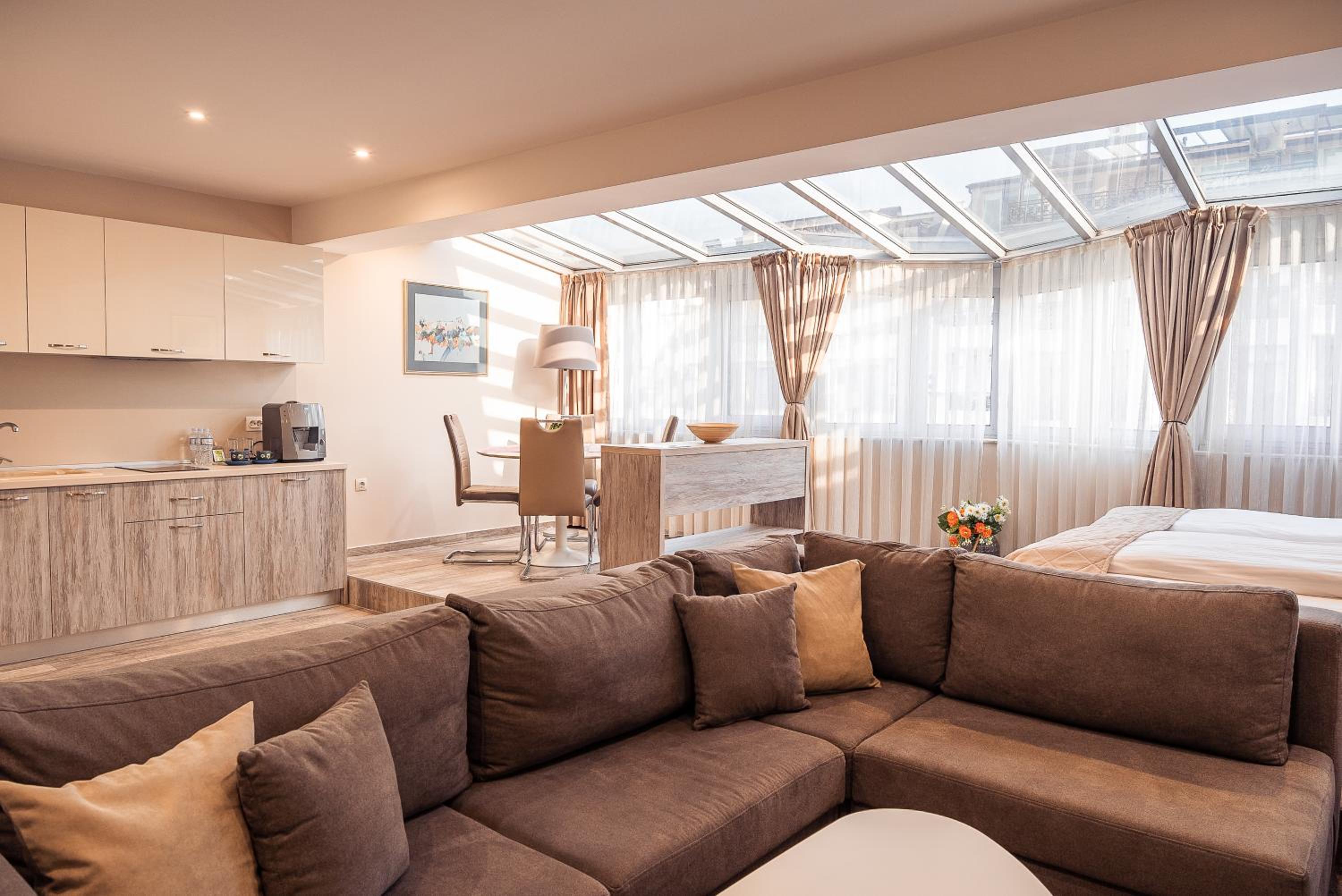 Cityscape Luxury Suites
