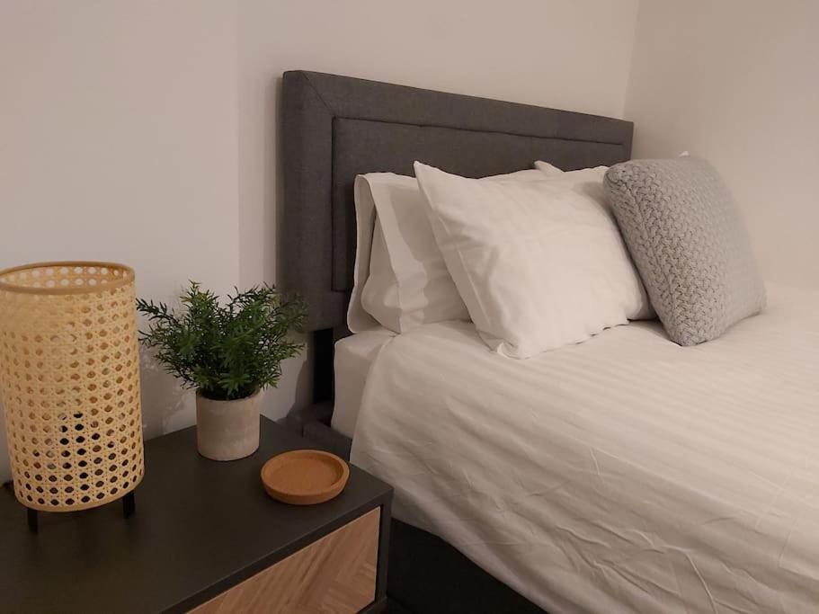 The Cozy Landport Loft view 5