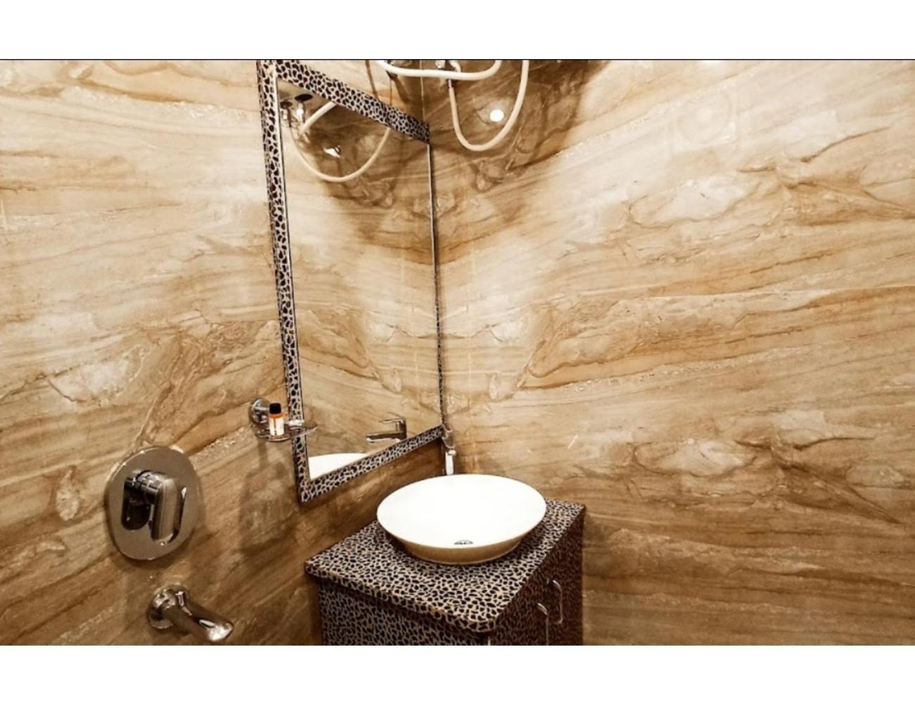 Hotel RREAMSO International, Muzaffarpur
