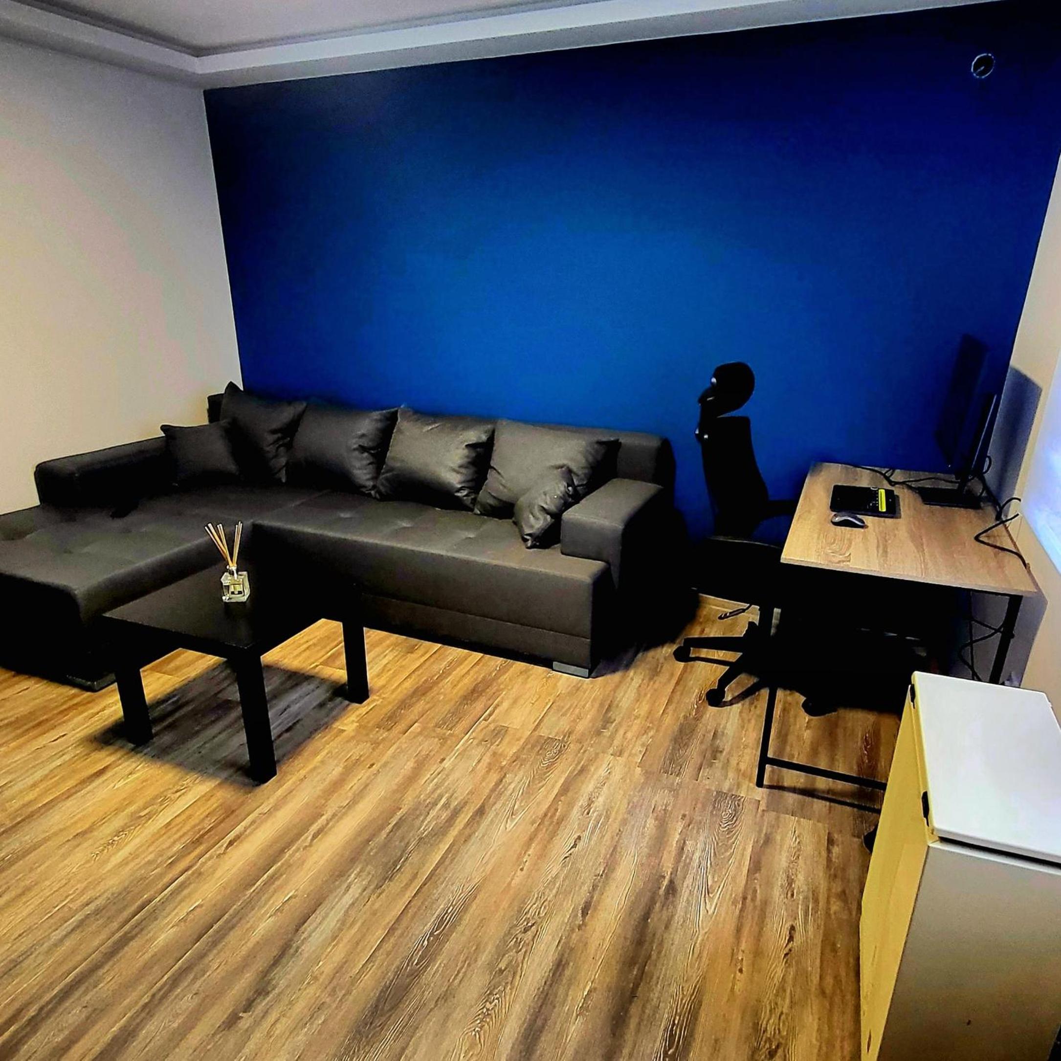 BlackMintHouse