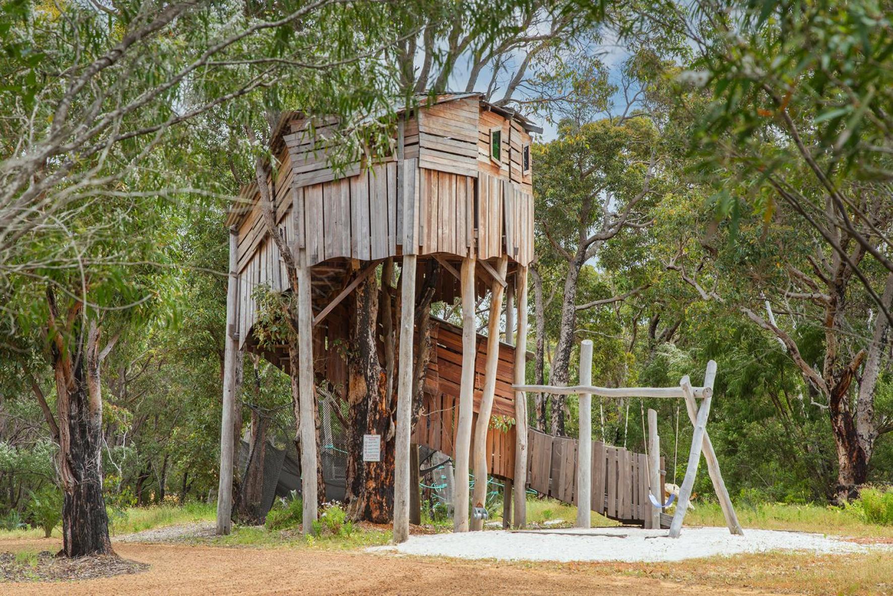 Carpe Artes -architectural bushland home, Marg Riv