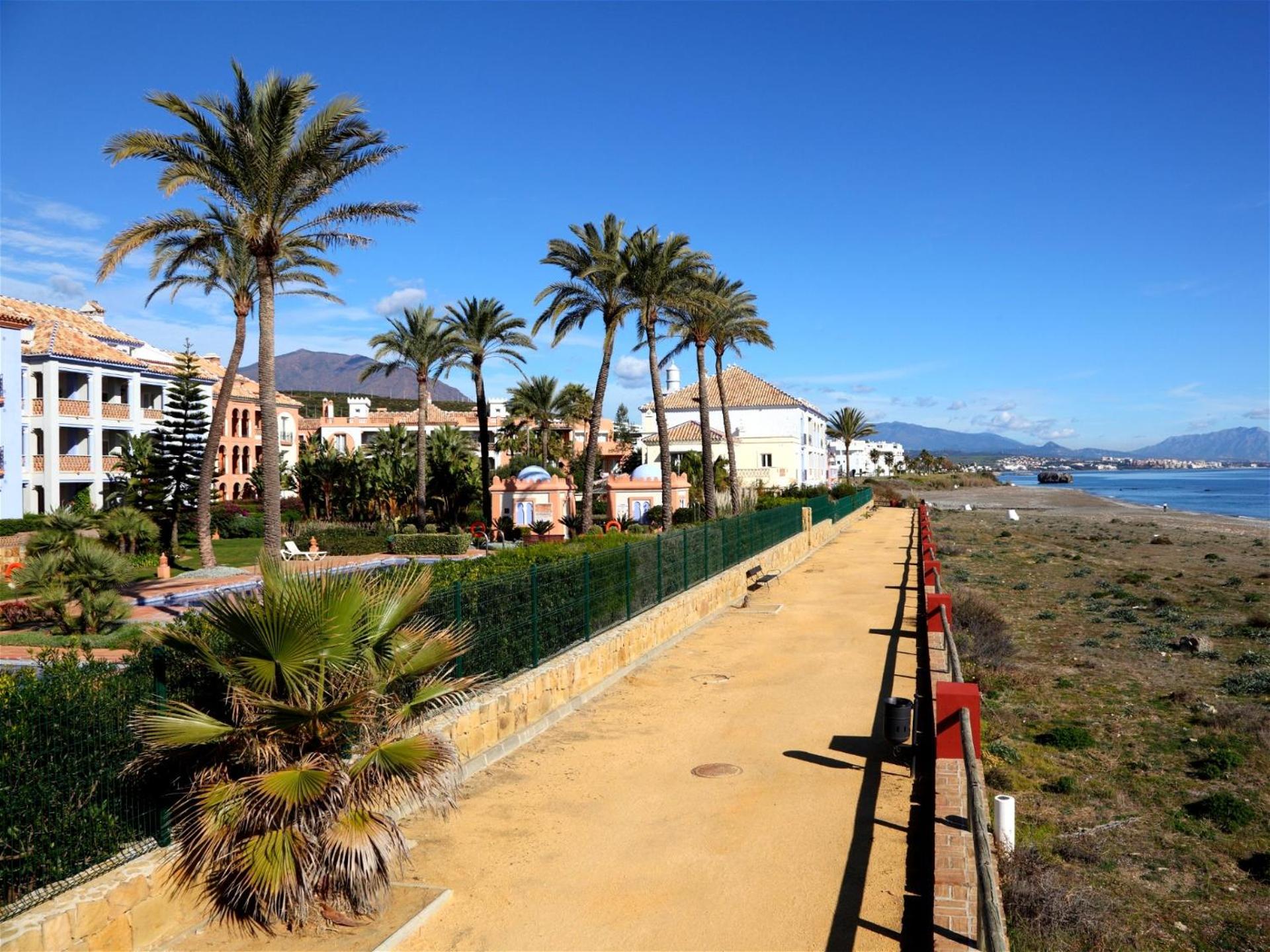 Spectacular 3 Bedroom Penthouse Apartment
