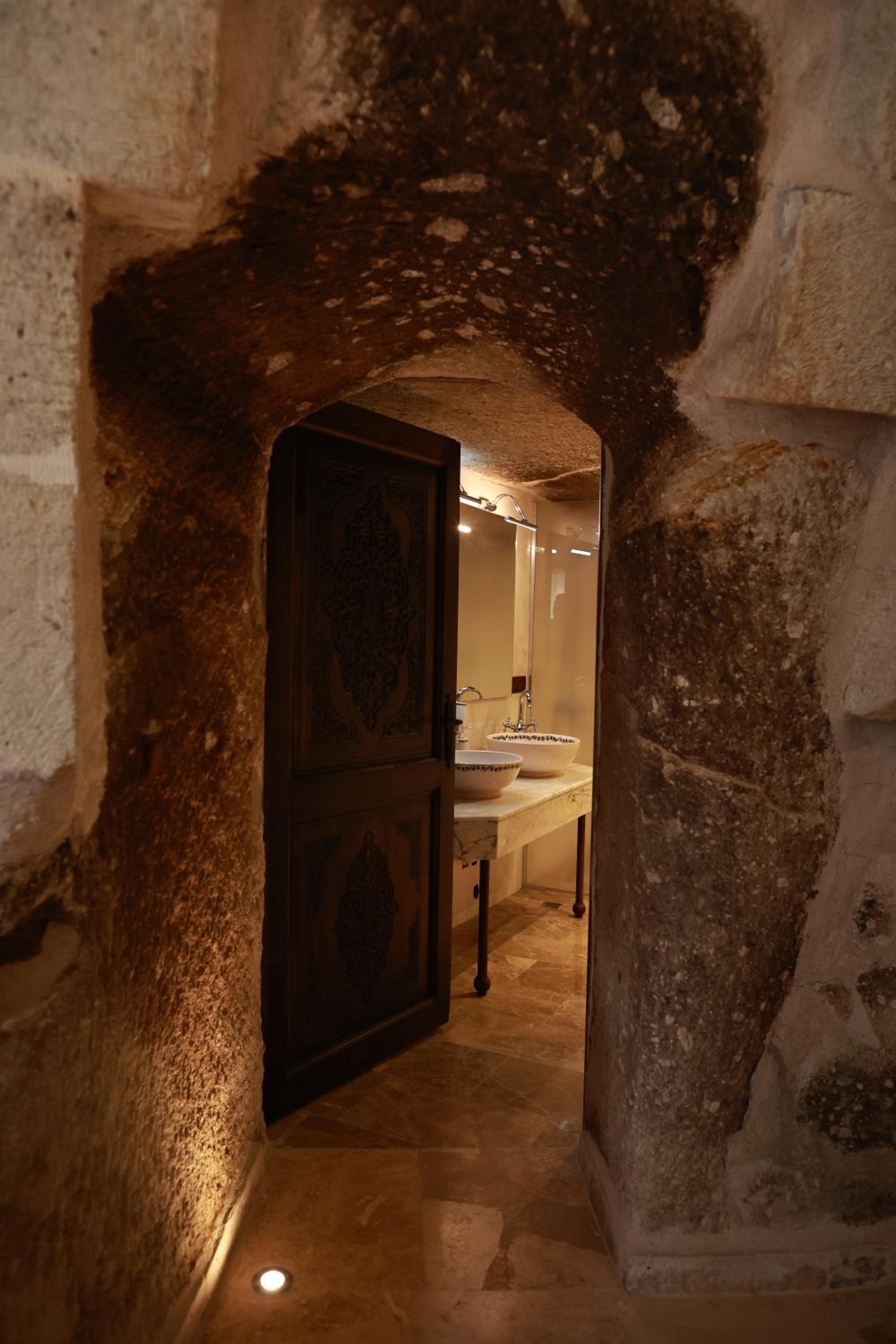 Peruna Cave - Image 52