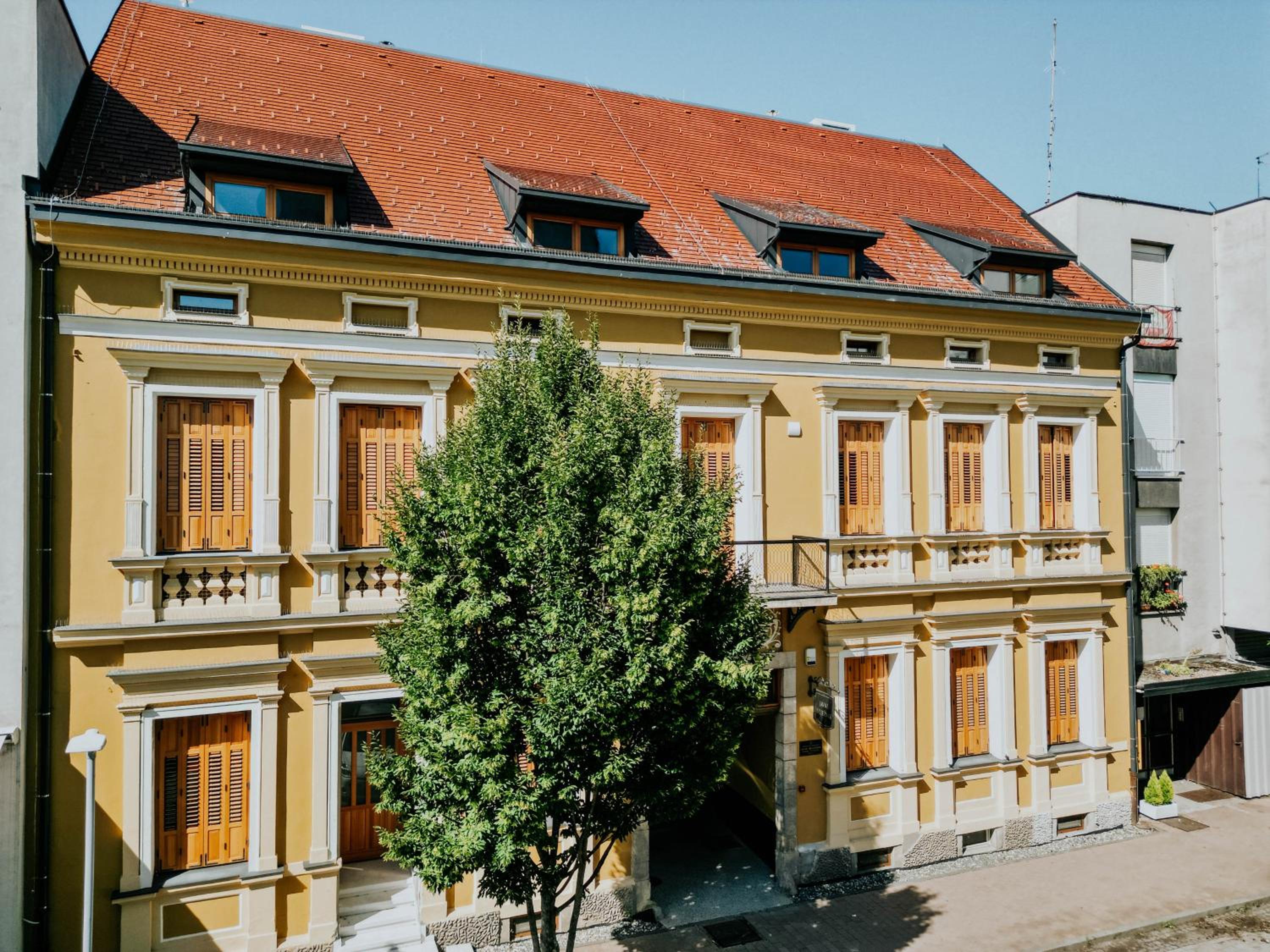 Morandini Apartments