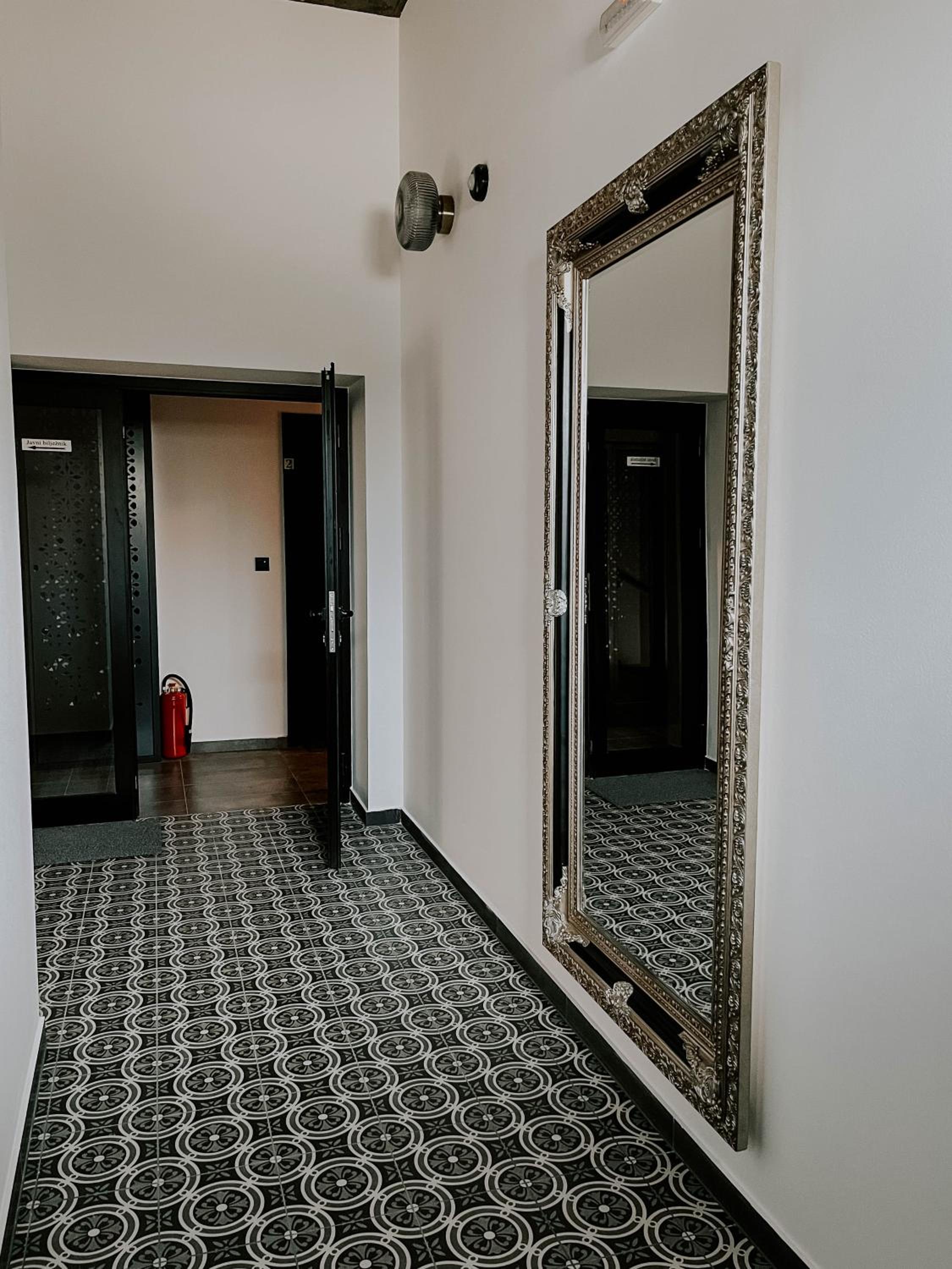 Morandini Apartments